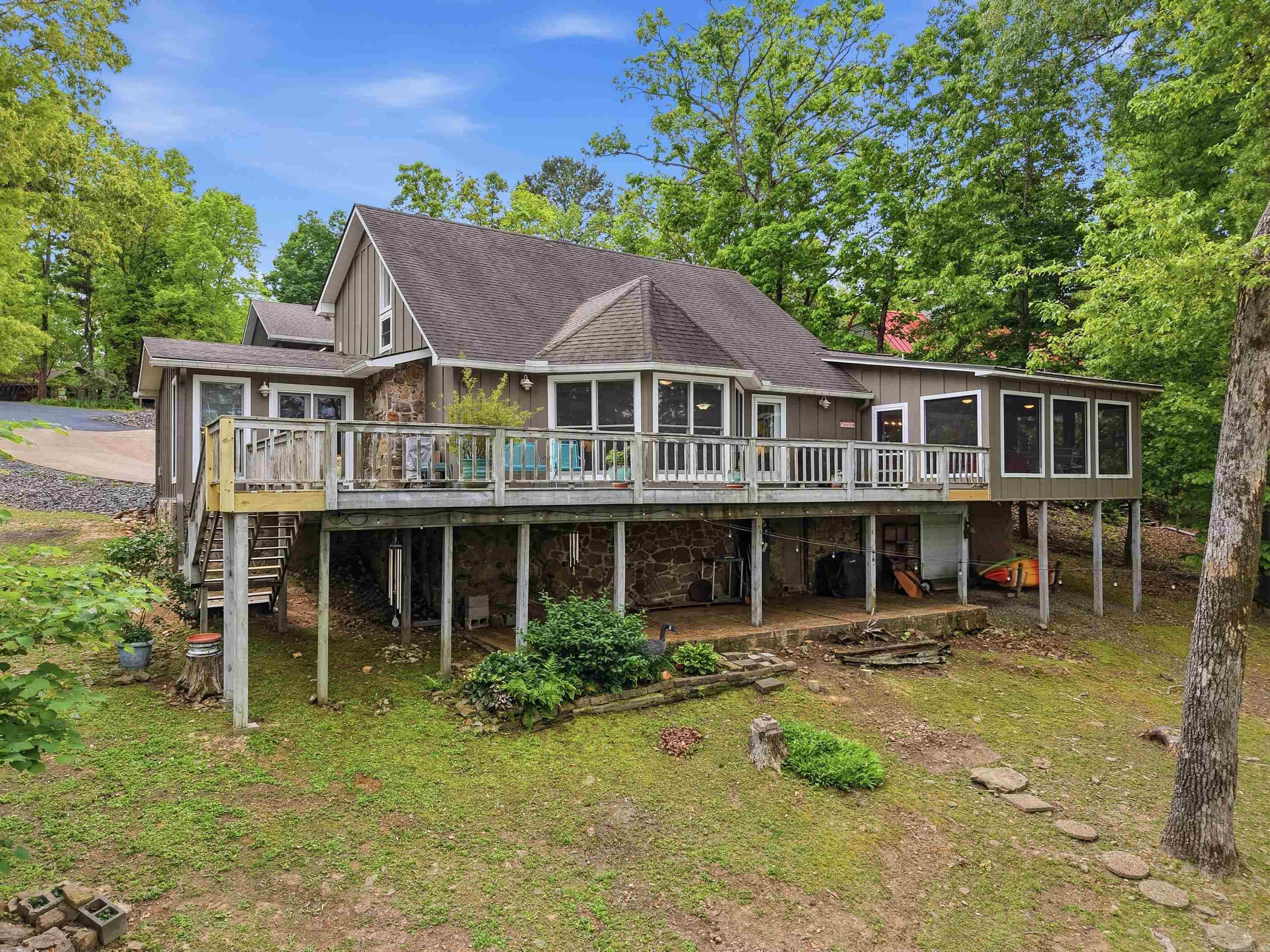 124 Sylvan Shores Drive Property Photo 3