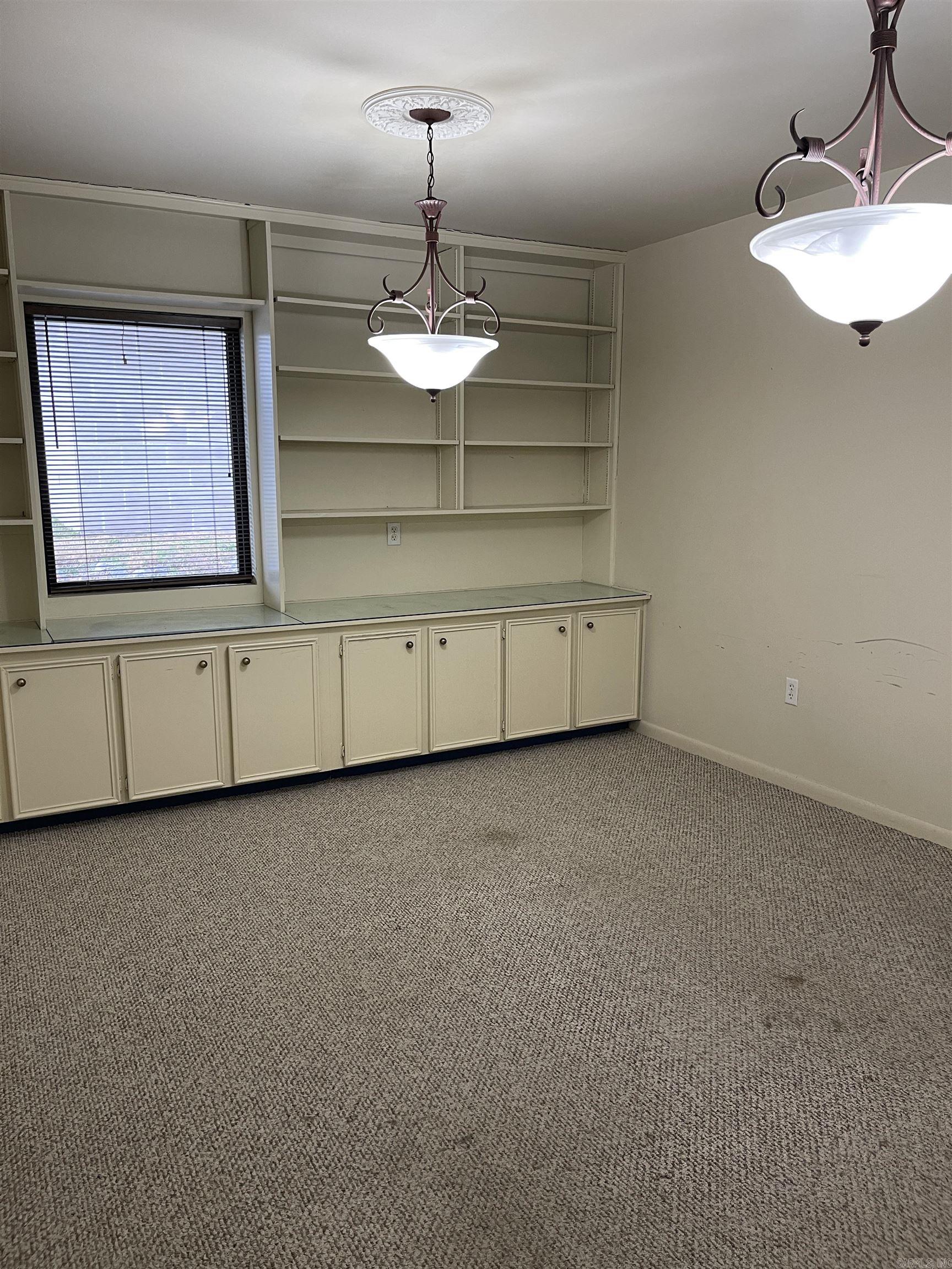 1529 S University Ave Property Photo 30