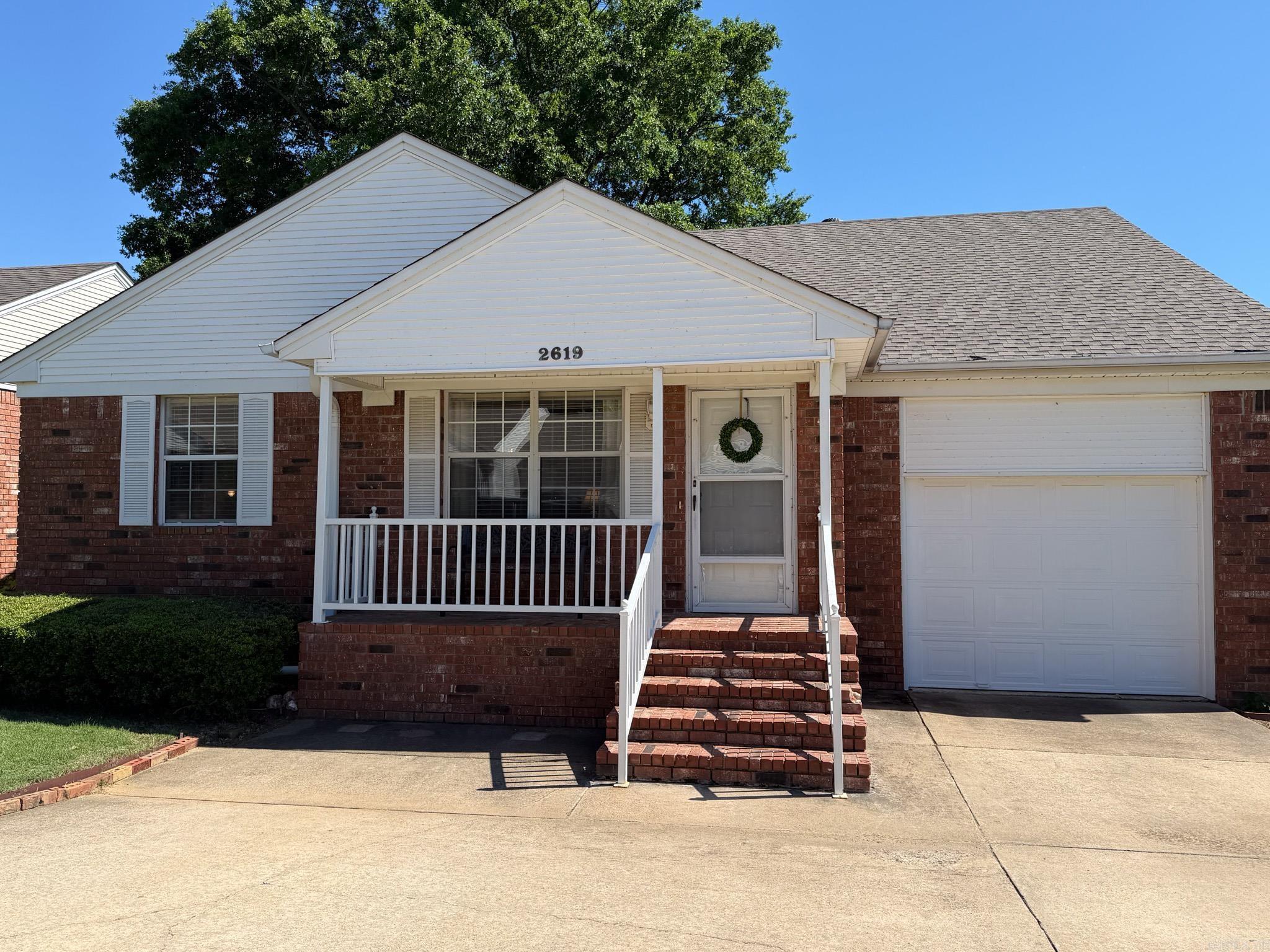 2619 Oak Meadow Place Property Photo 1