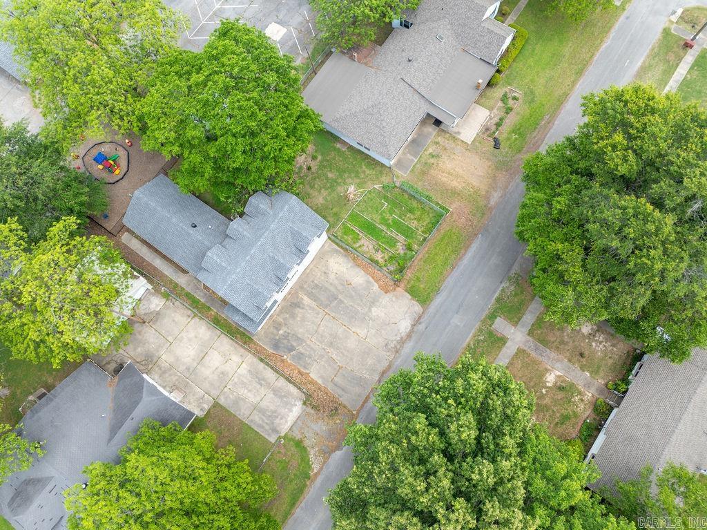 404 W Curran Street Property Photo 48