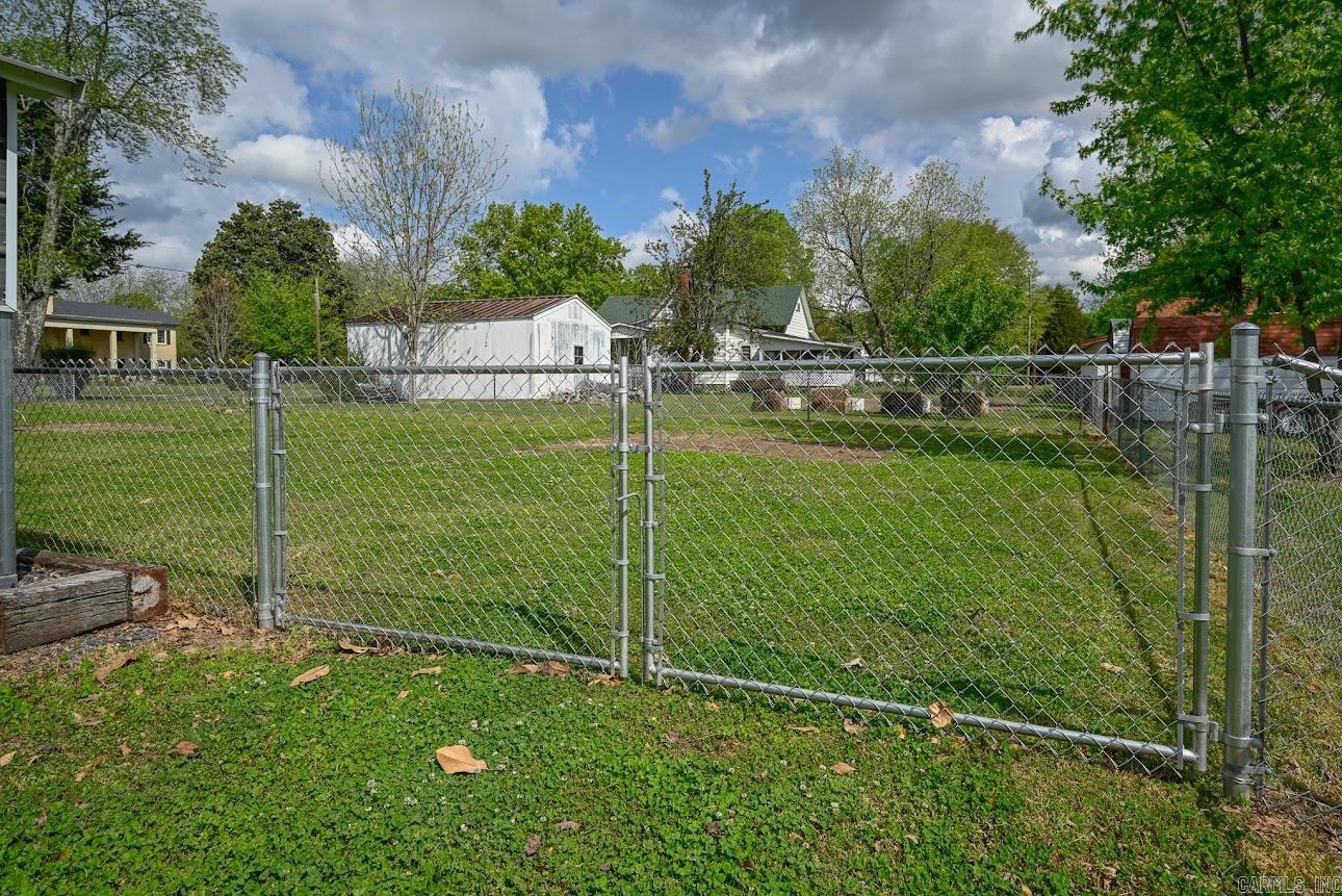 300 Reine Street Property Photo 15