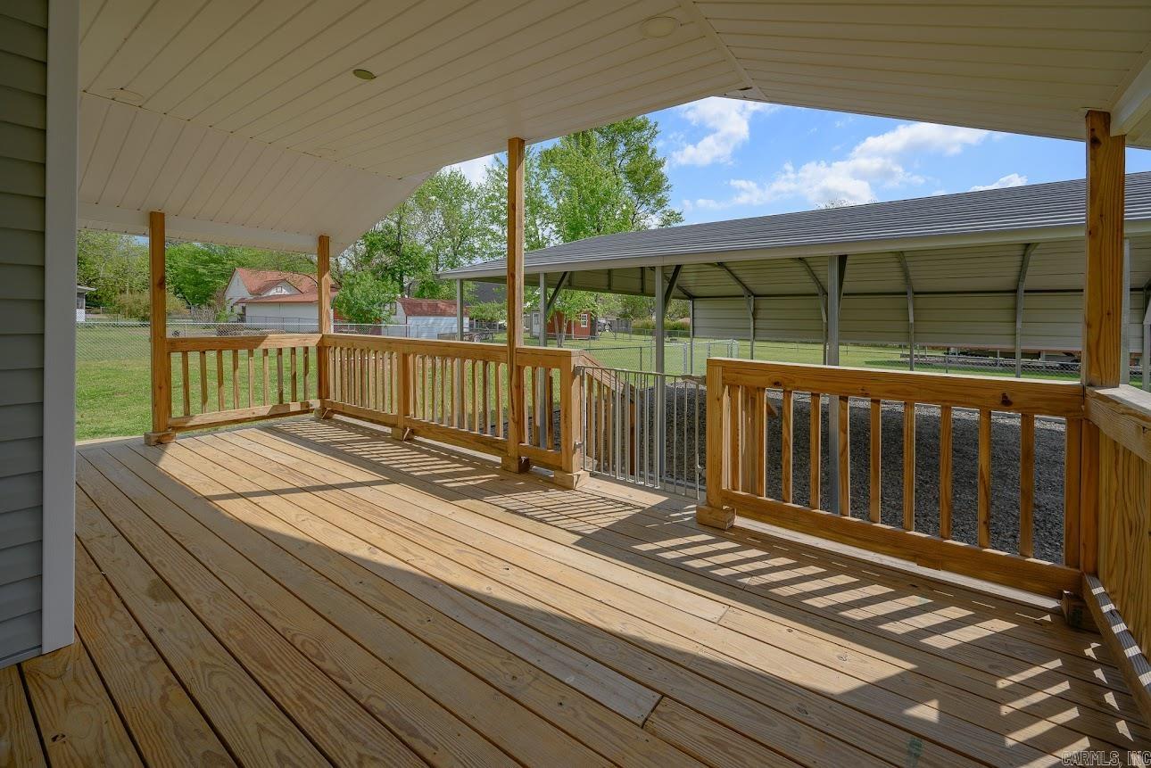 300 Reine Street Property Photo 18