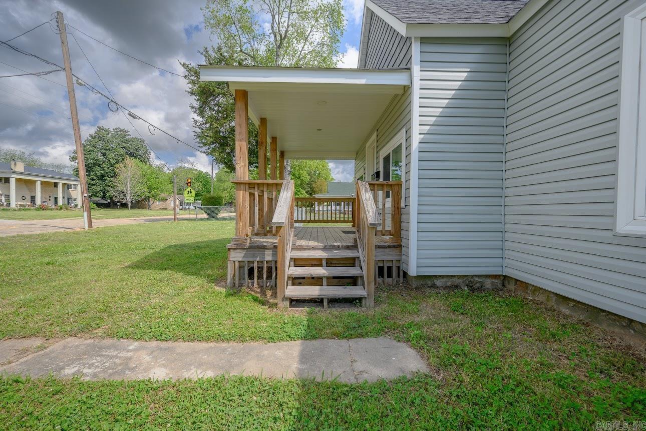 300 Reine Street Property Photo 22