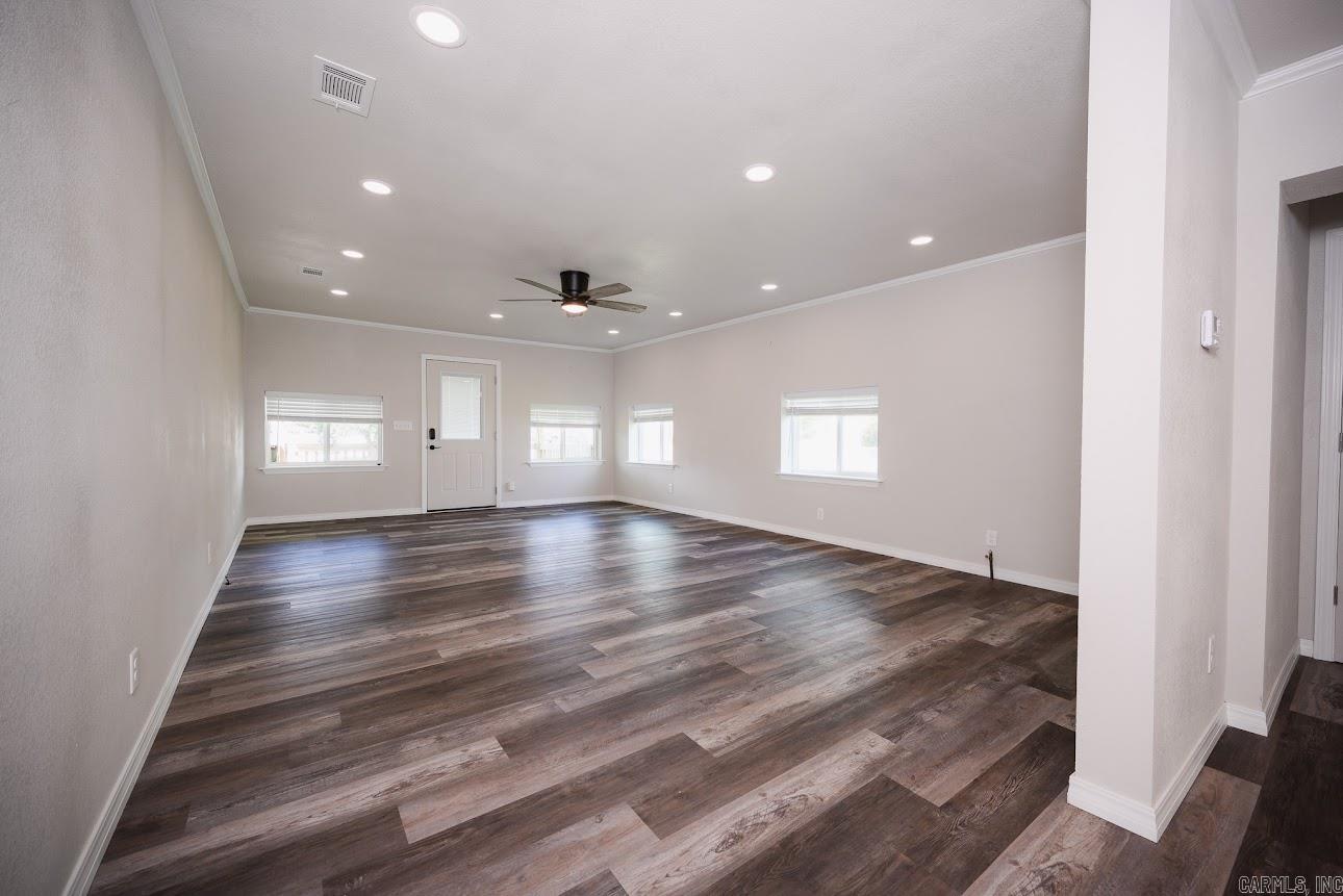 300 Reine Street Property Photo 29