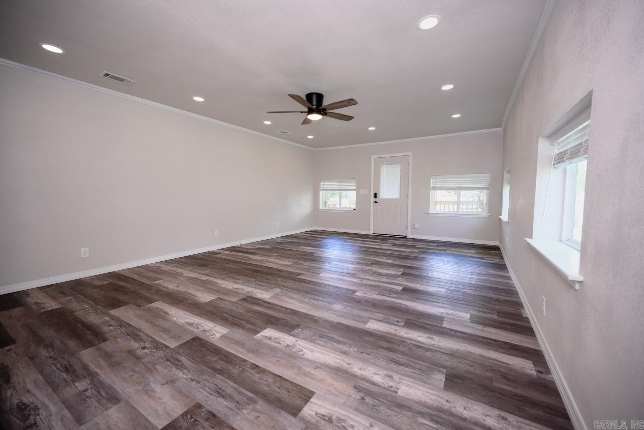 300 Reine Street Property Photo 30