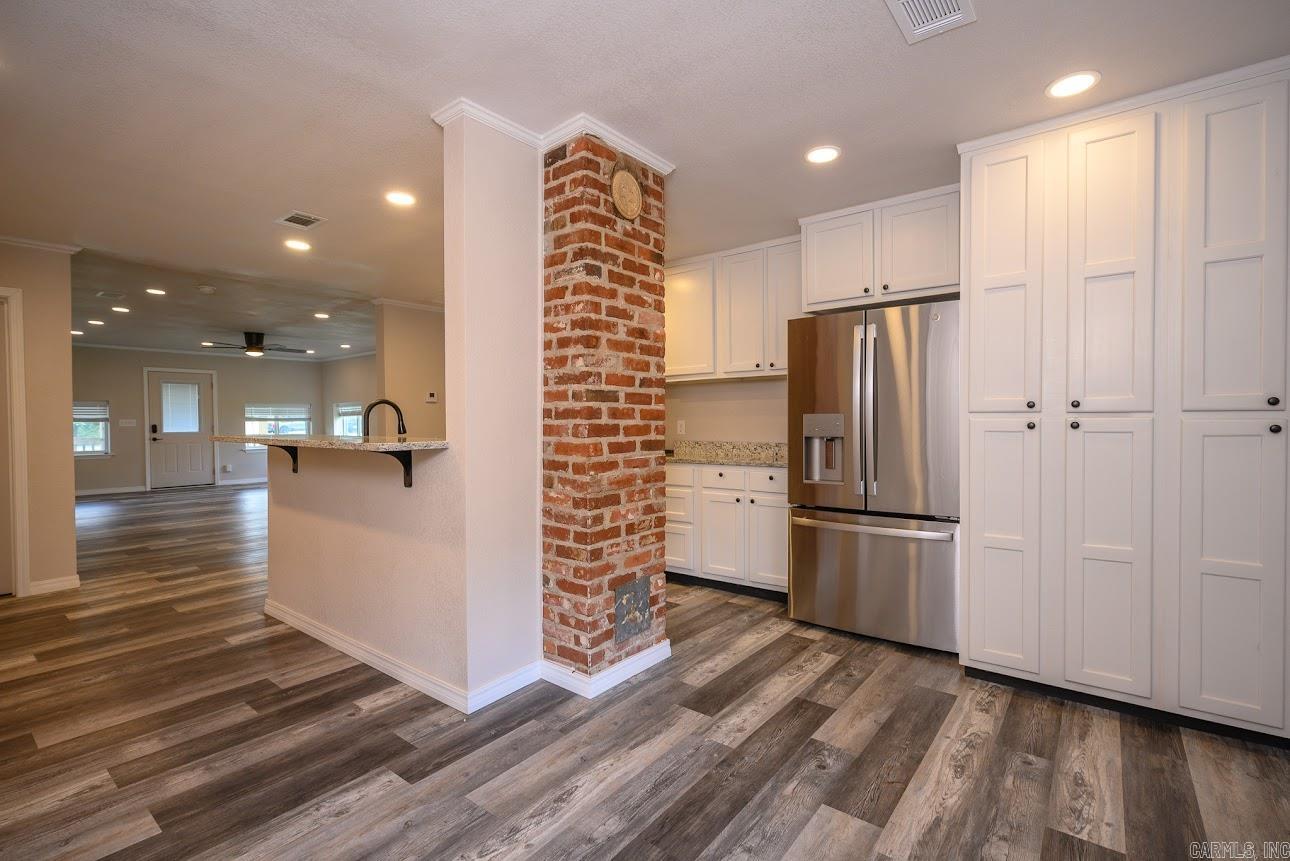 300 Reine Street Property Photo 35
