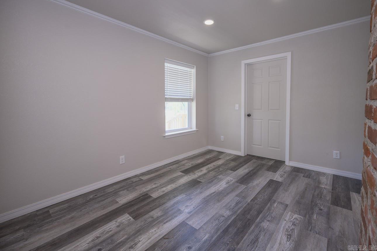 300 Reine Street Property Photo 37