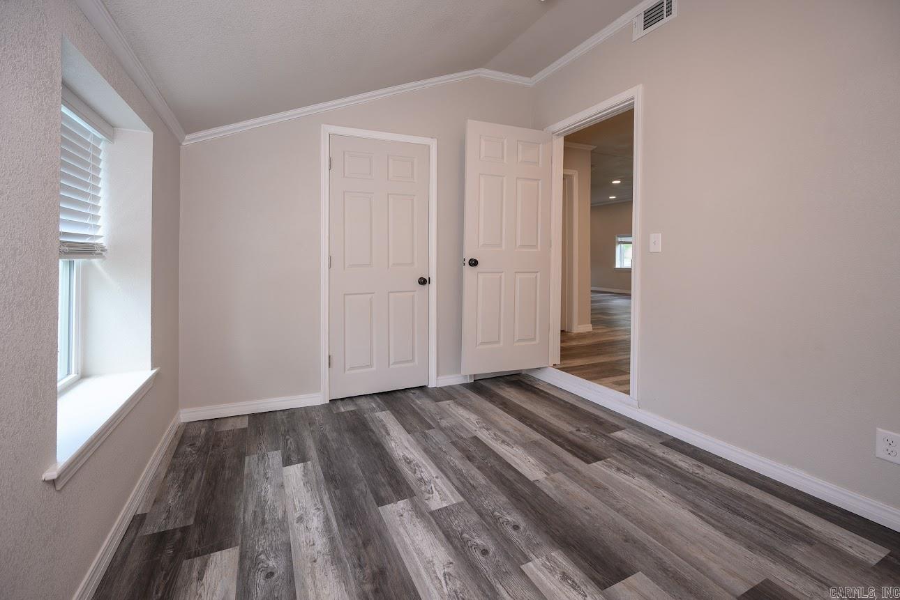 300 Reine Street Property Photo 40