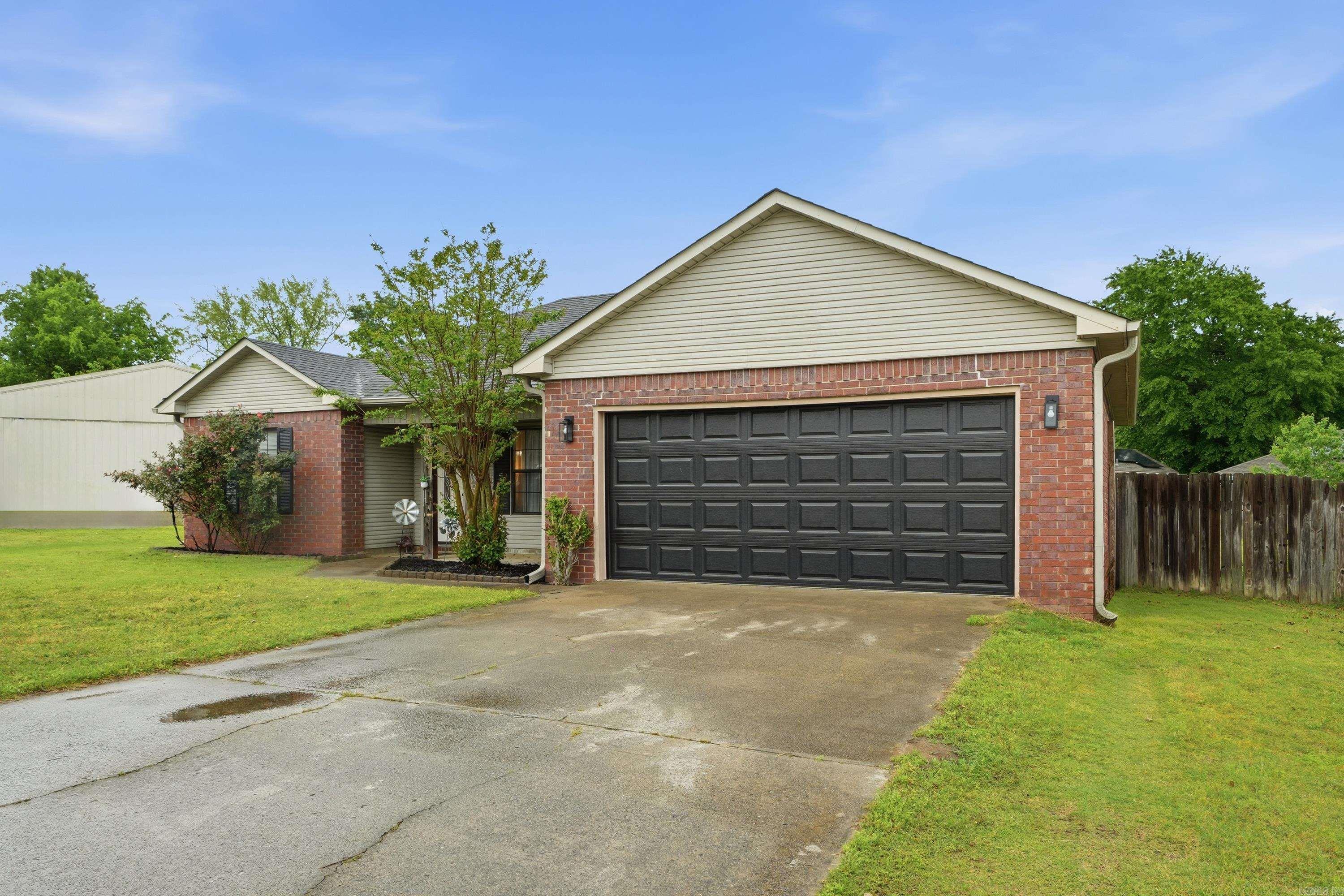 13 Jess Sims Drive Property Photo 3