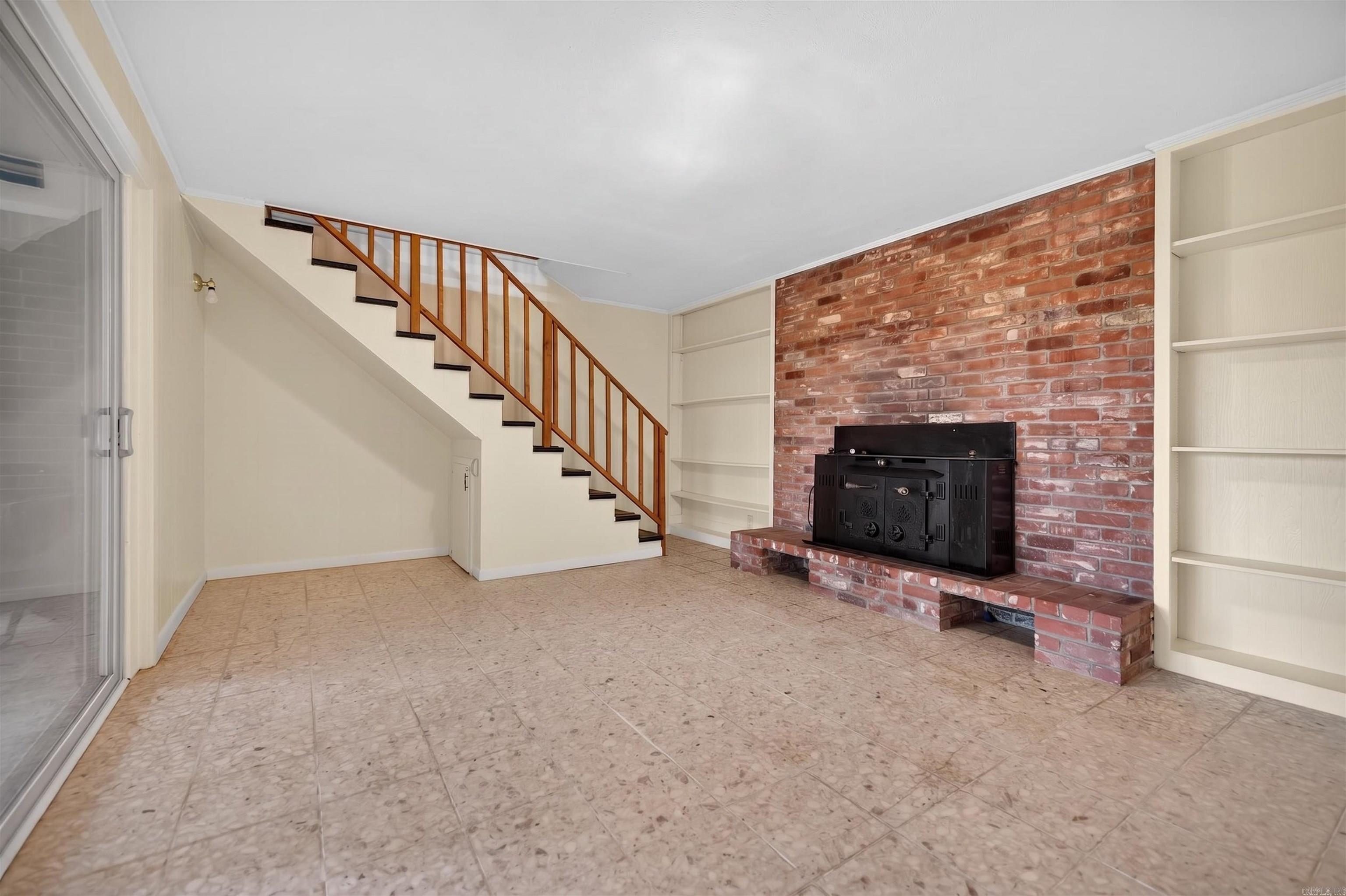 108 Catherine Crest Property Photo 24