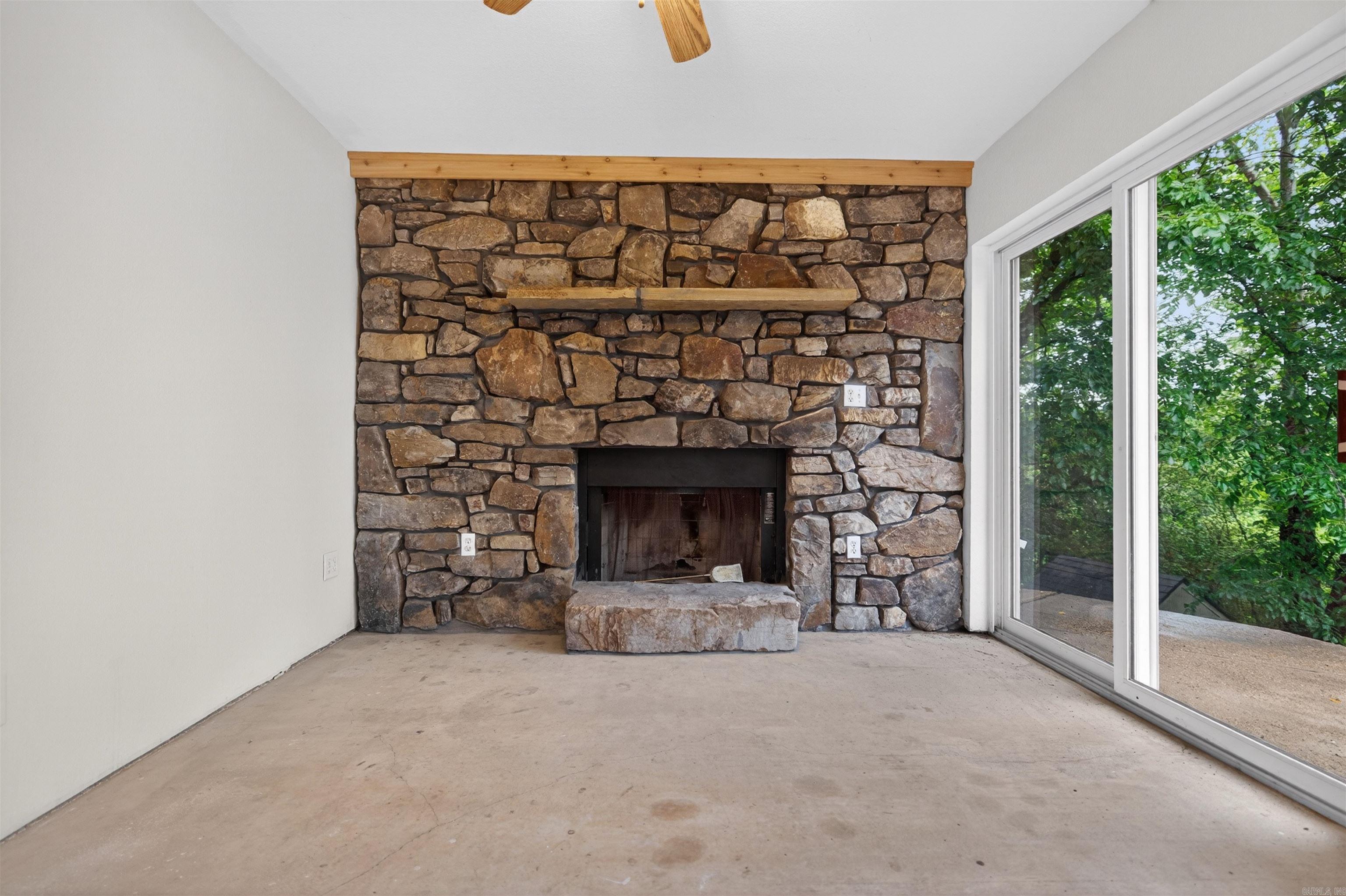 108 Catherine Crest Property Photo 38