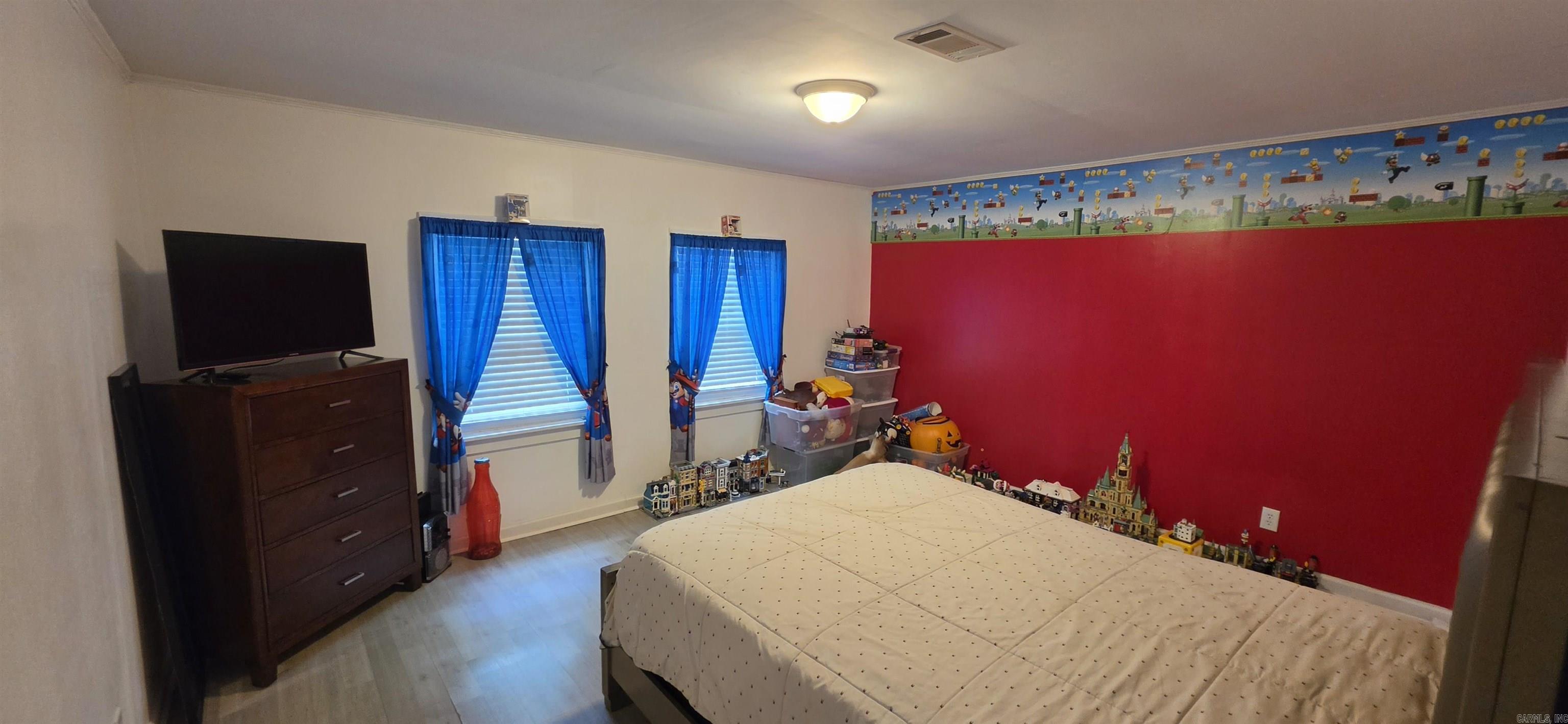 1818 S Olive Street Property Photo 9