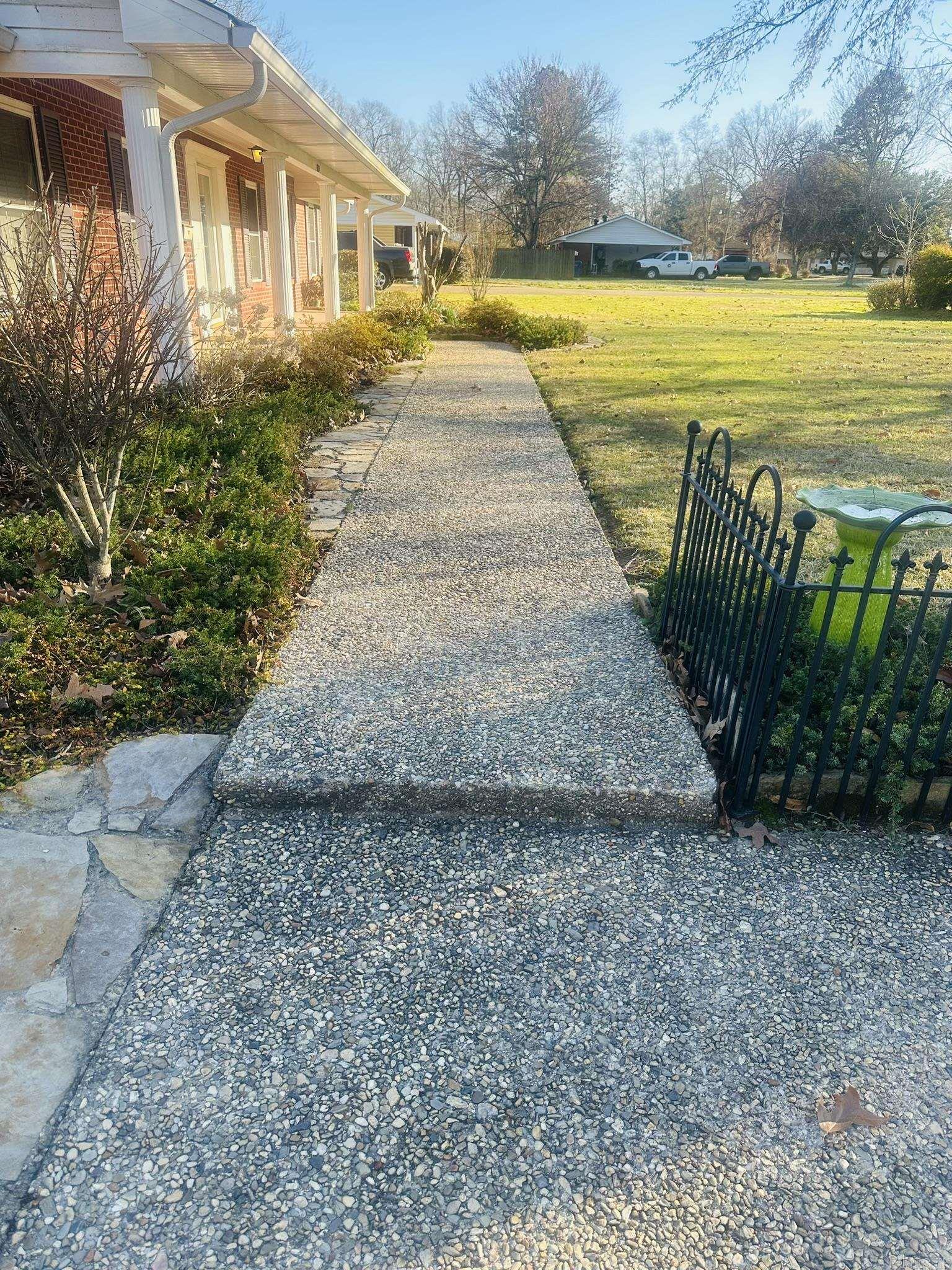 607 S Cherry St Property Photo 2