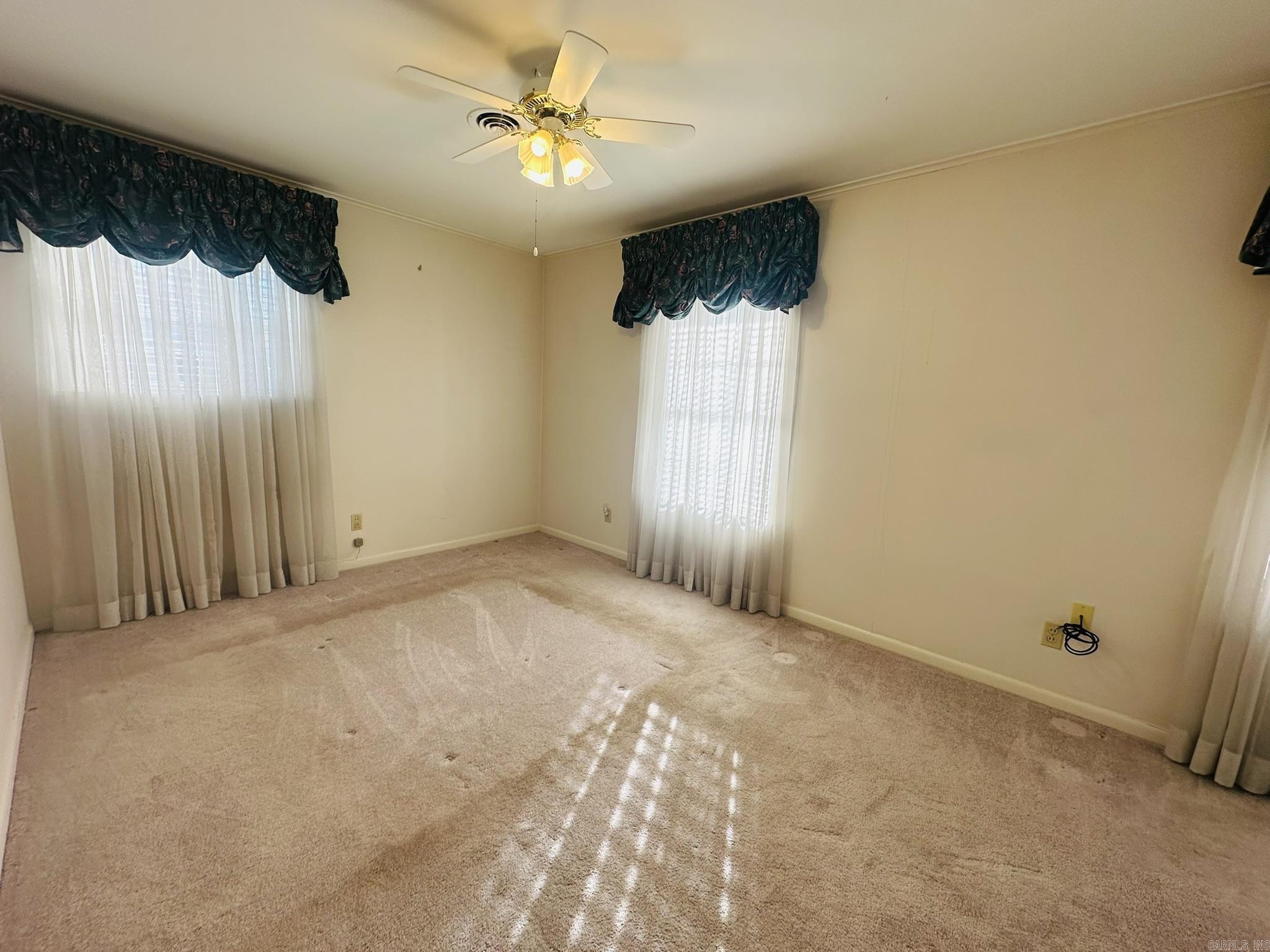 607 S Cherry St Property Photo 28
