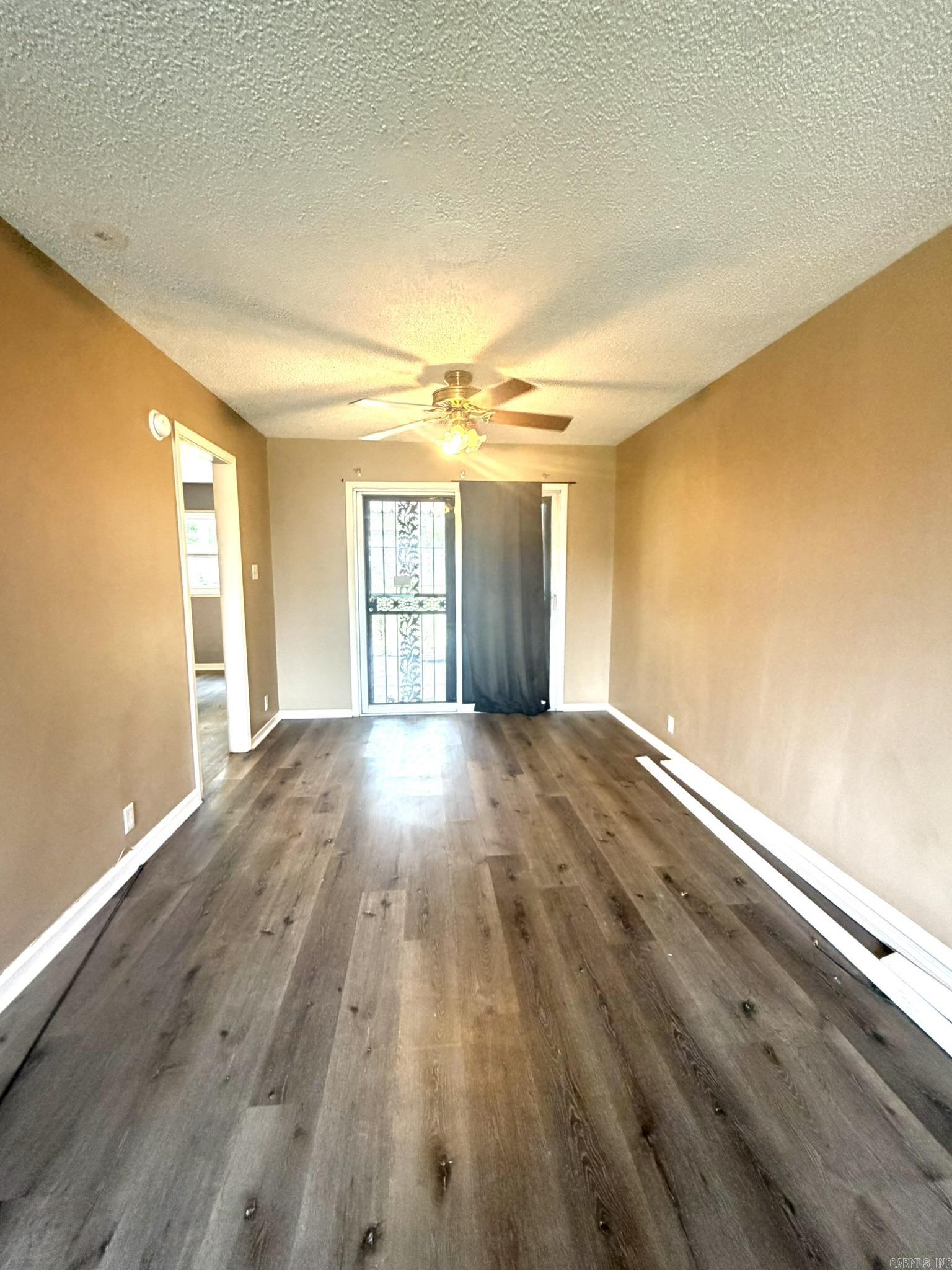 2708 Noble Drive Property Photo 3