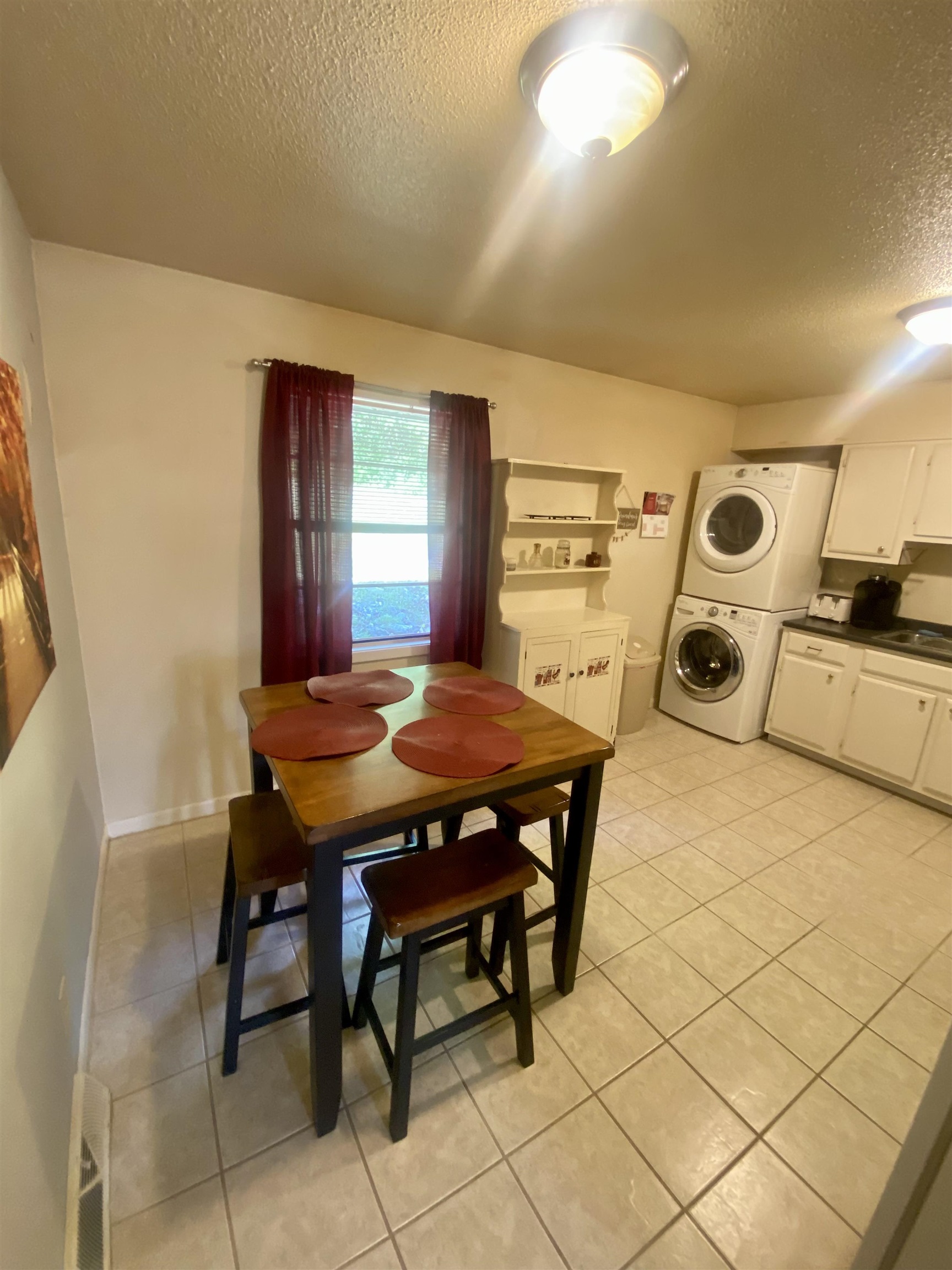 35 E Lakeshore Property Photo 5
