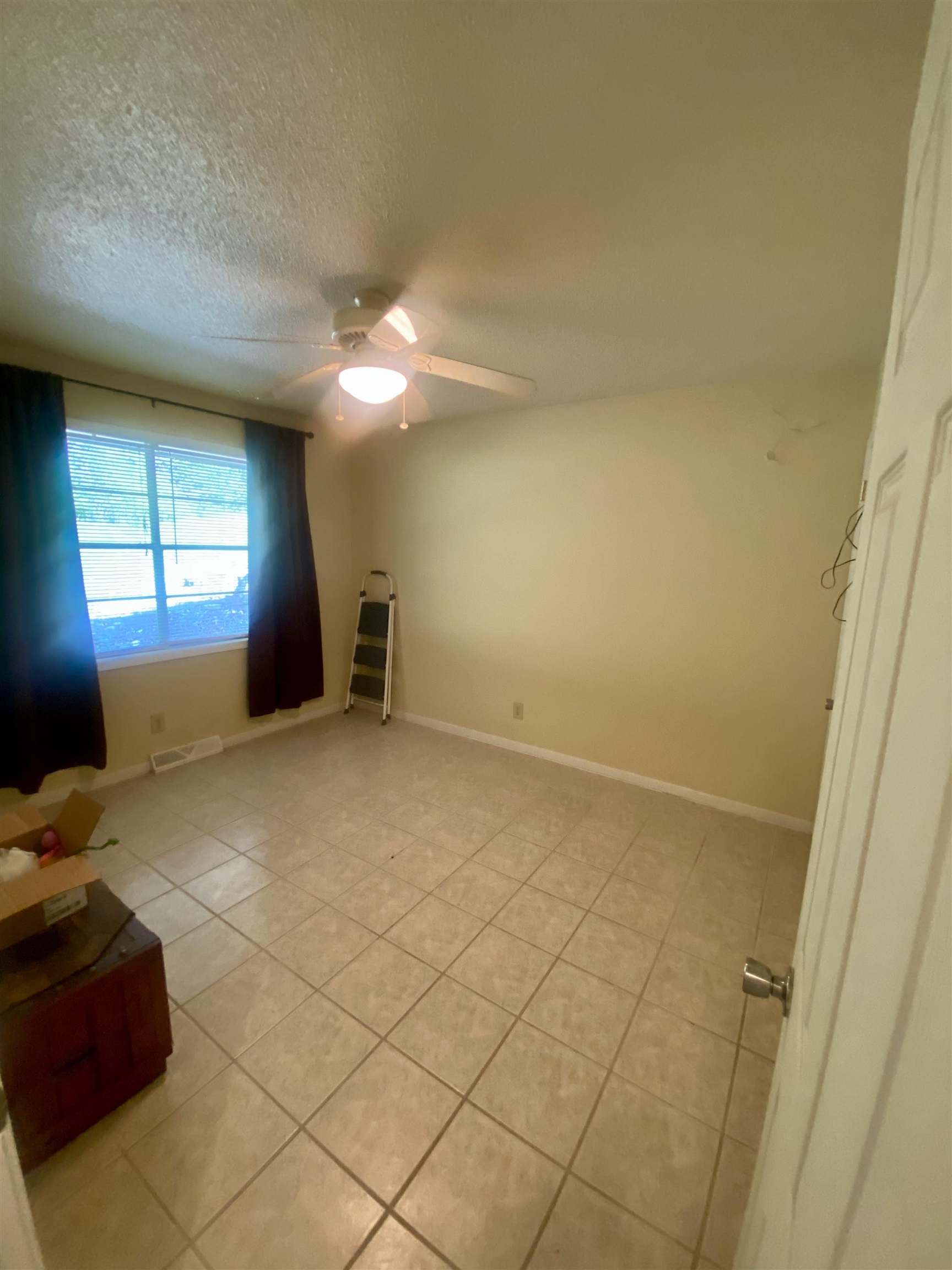 35 E Lakeshore Property Photo 10