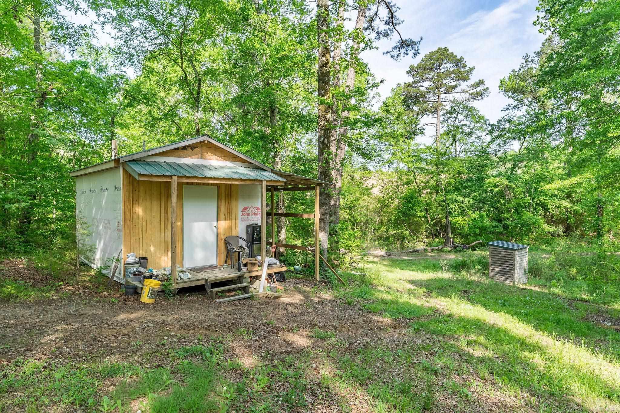 100 Old River Cabin Road Property Photo 4