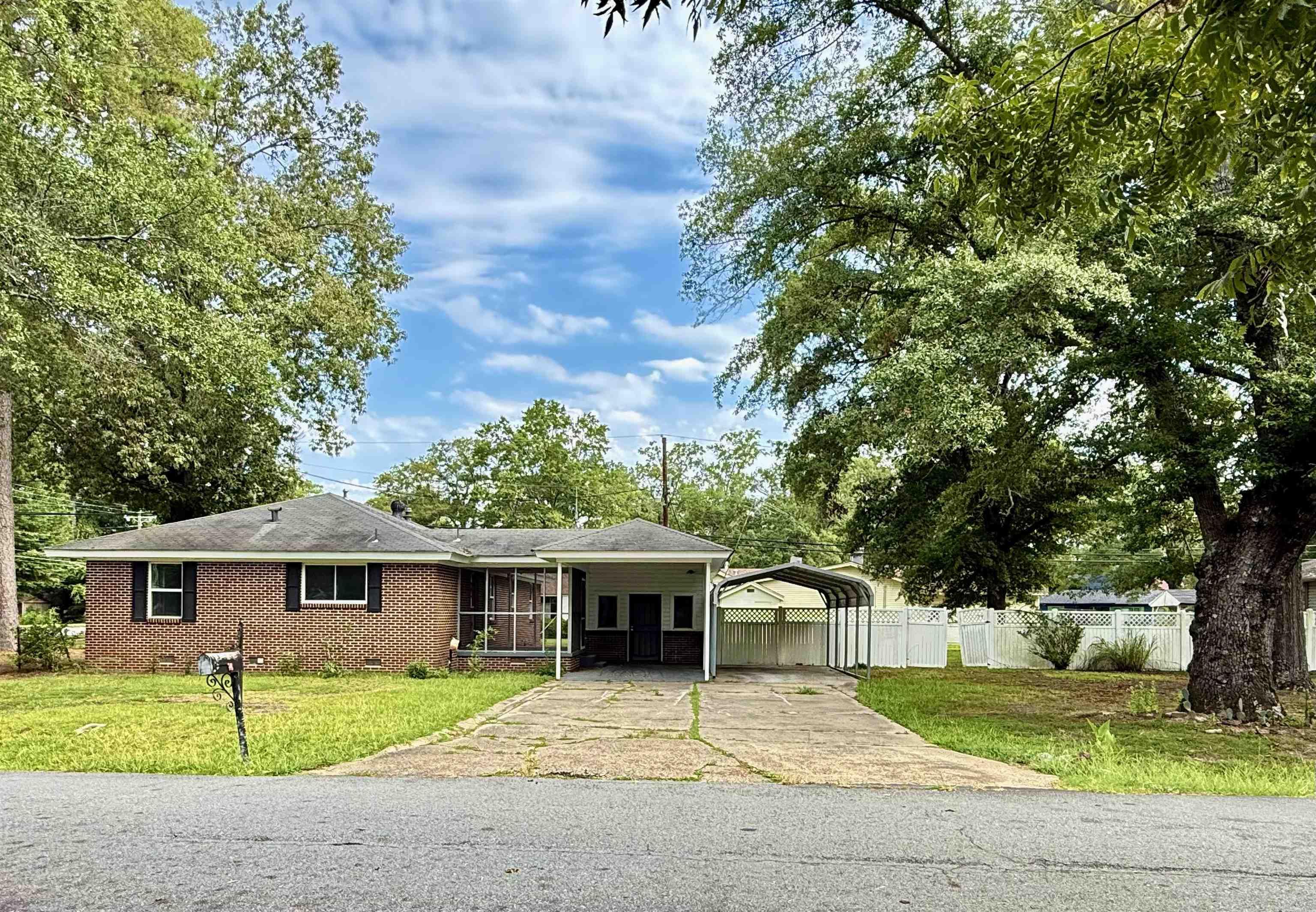 3419 S Olive Street Property Photo 5
