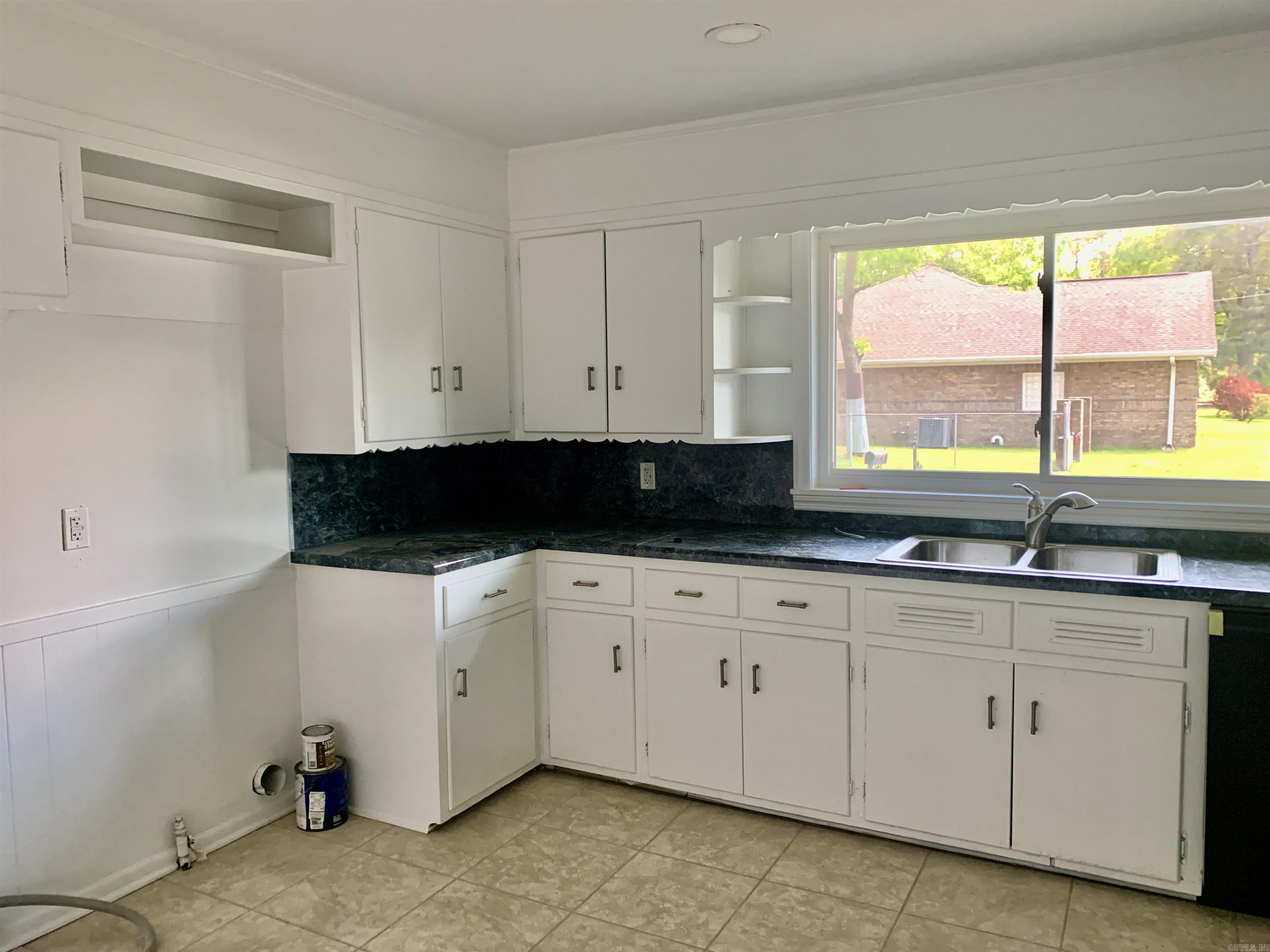 3419 S Olive Street Property Photo 7