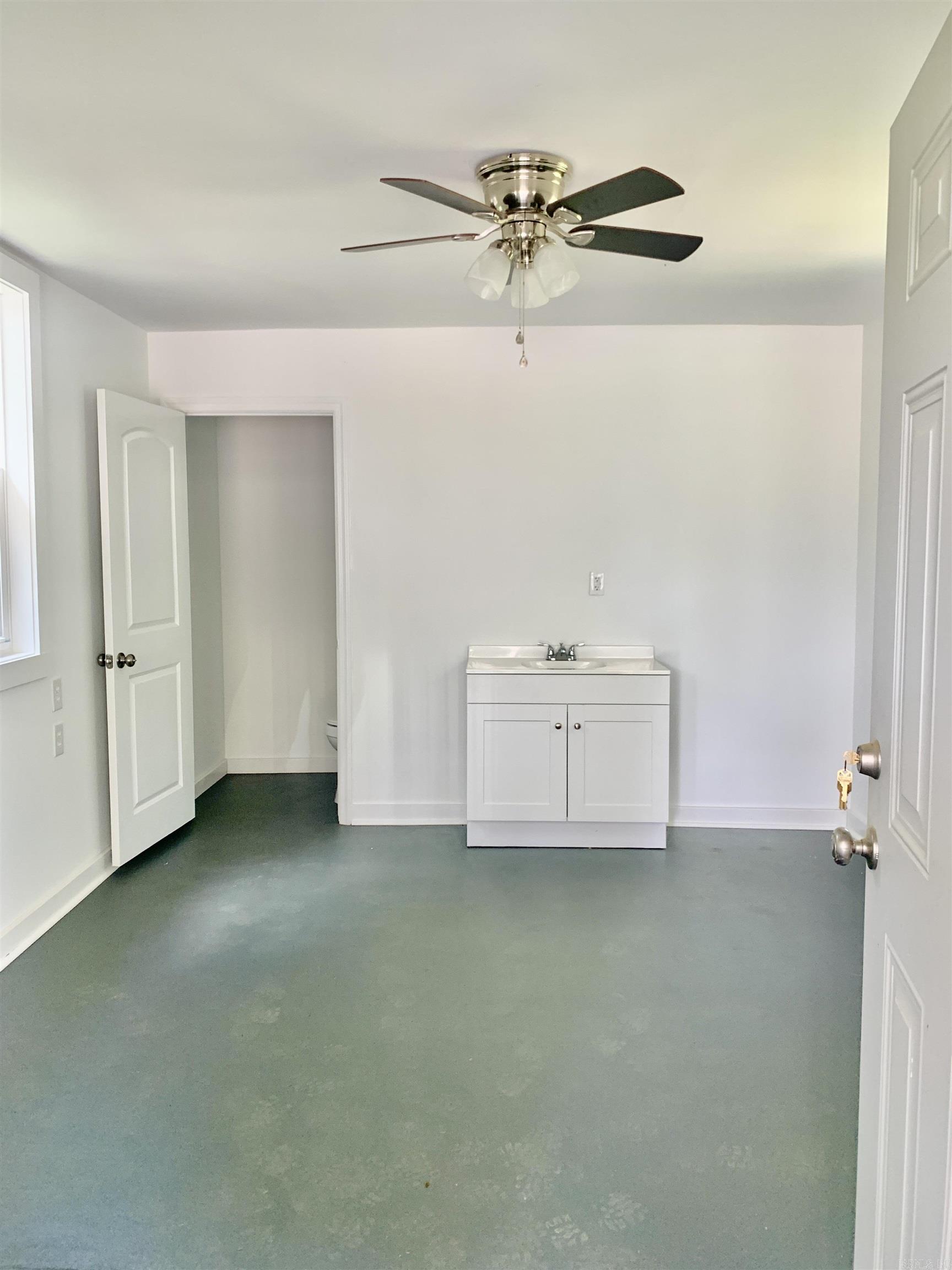 3419 S Olive Street Property Photo 23