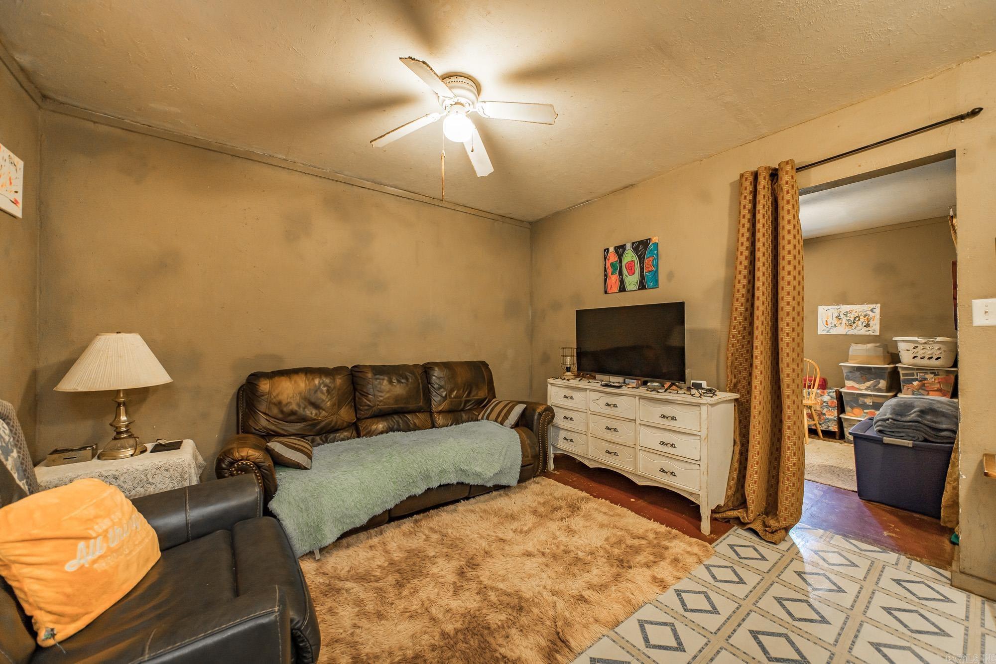 603 Razorback Dr Property Photo 14