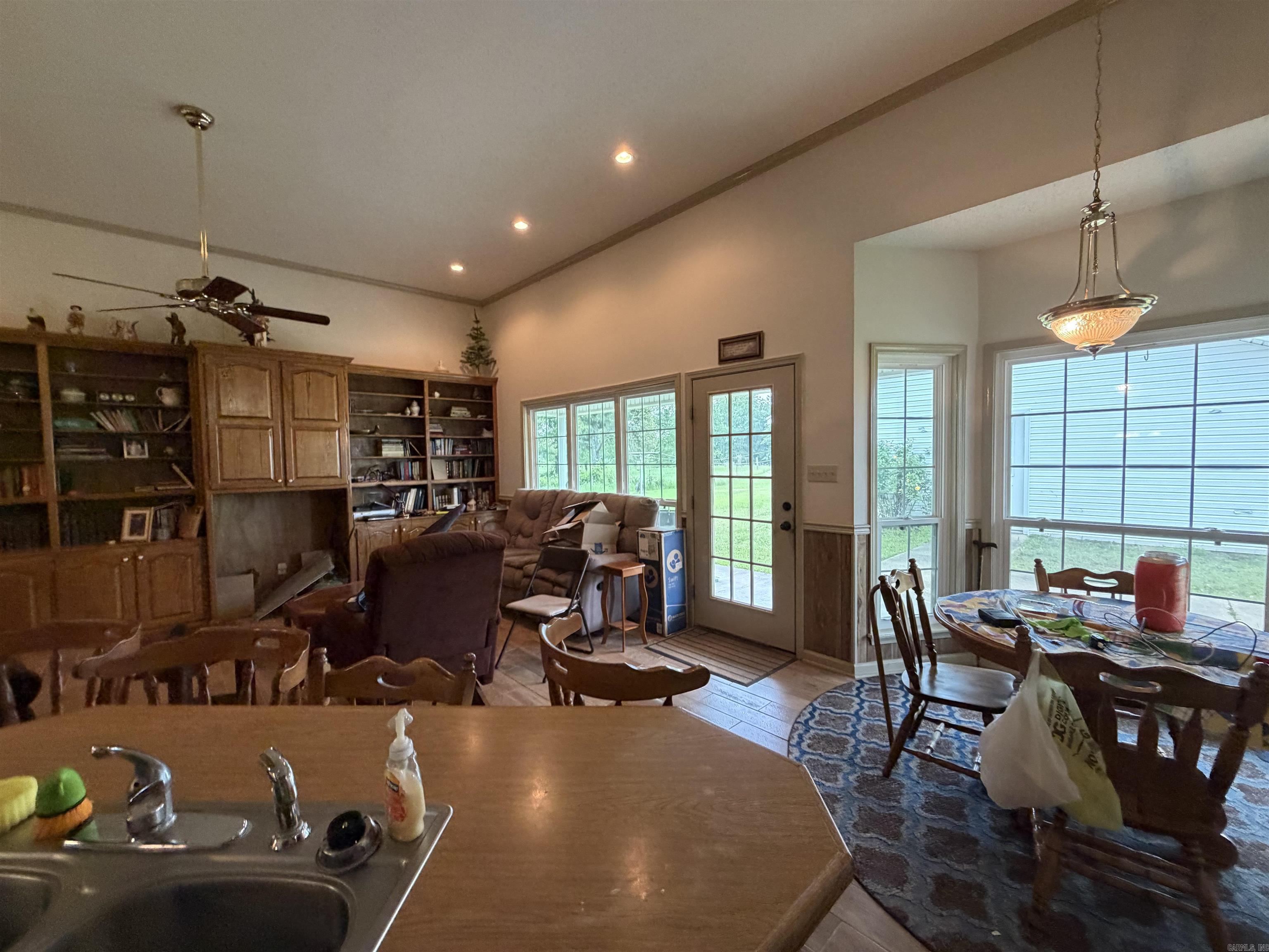 2920 Goodfellow Property Photo 15