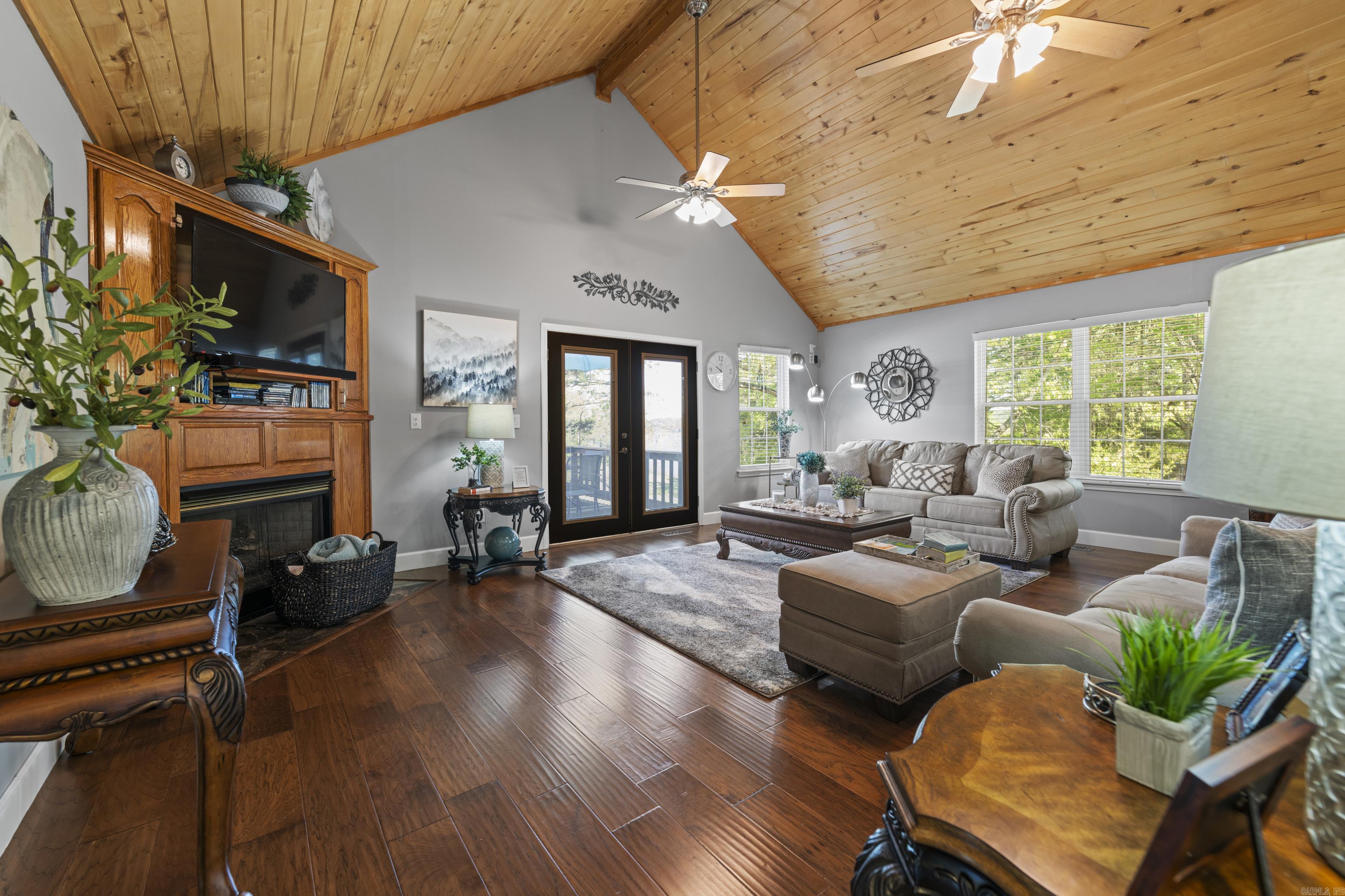 1408 Lee Place Property Photo 7