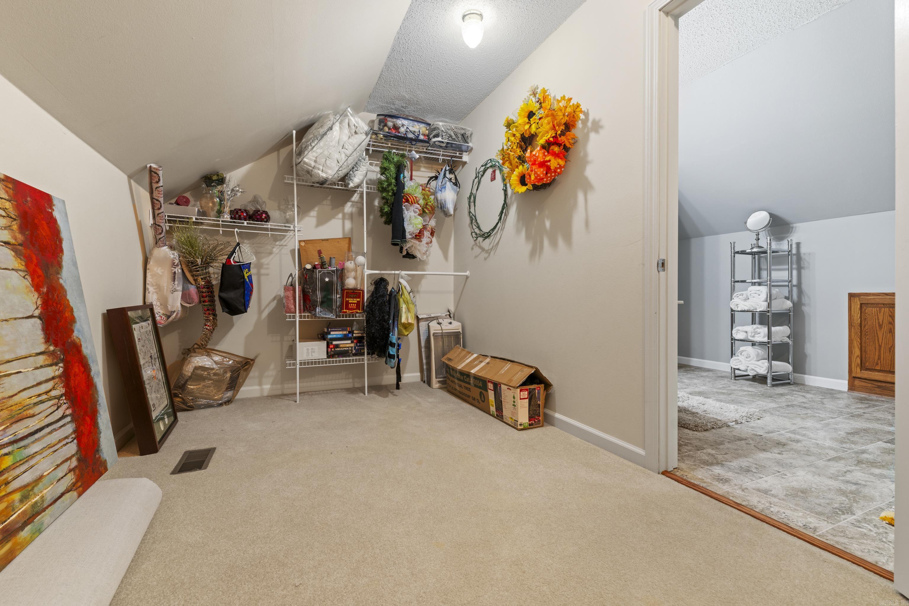1408 Lee Place Property Photo 33