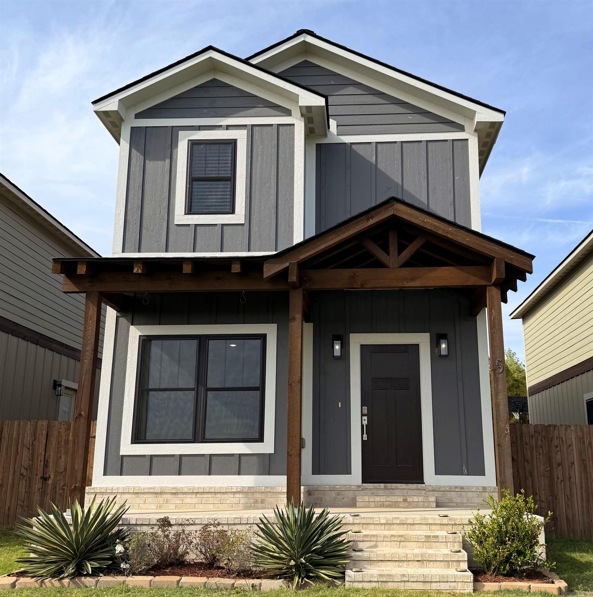 5 Estes Way Property Photo 2