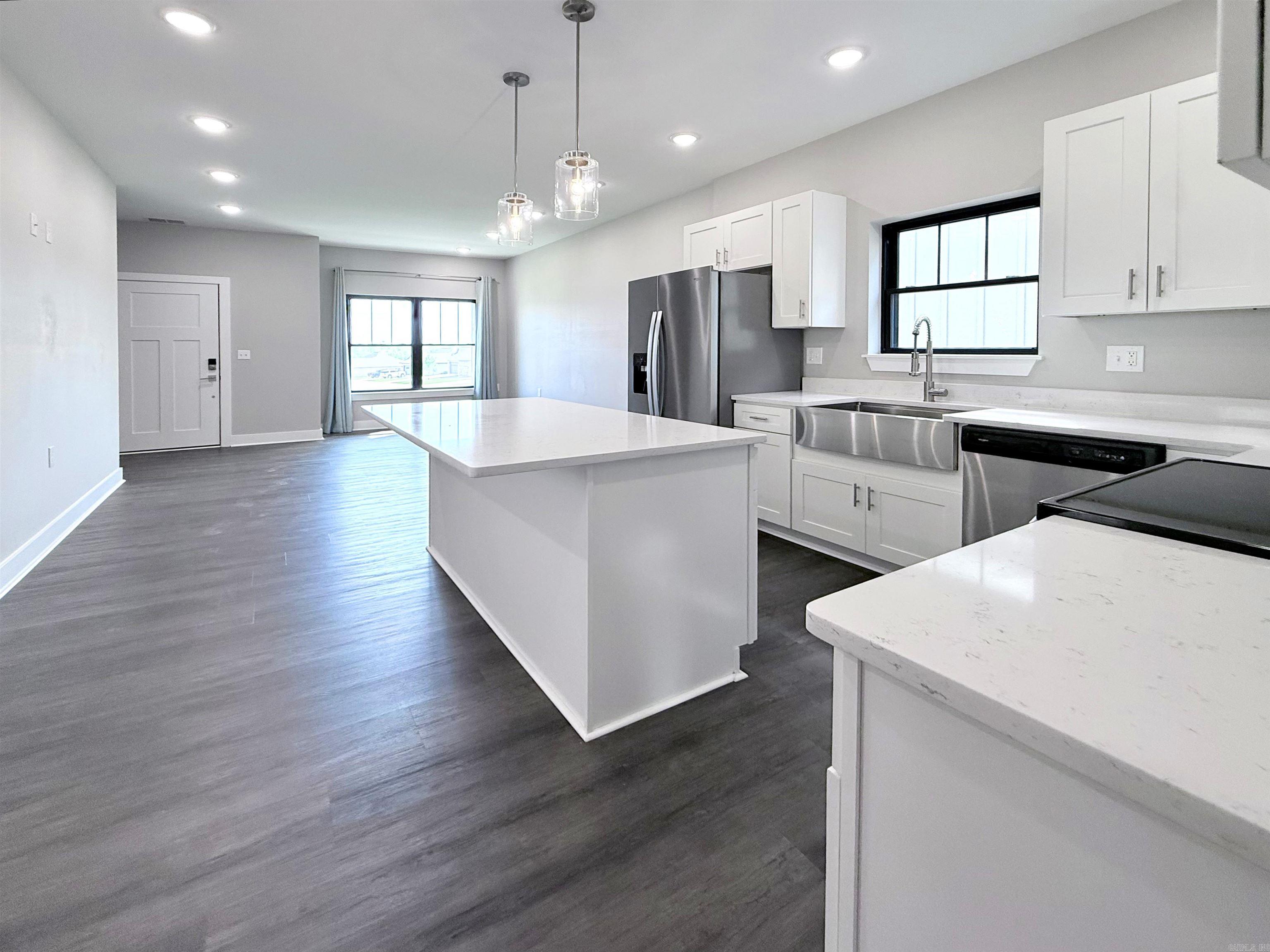 5 Estes Way Property Photo 3