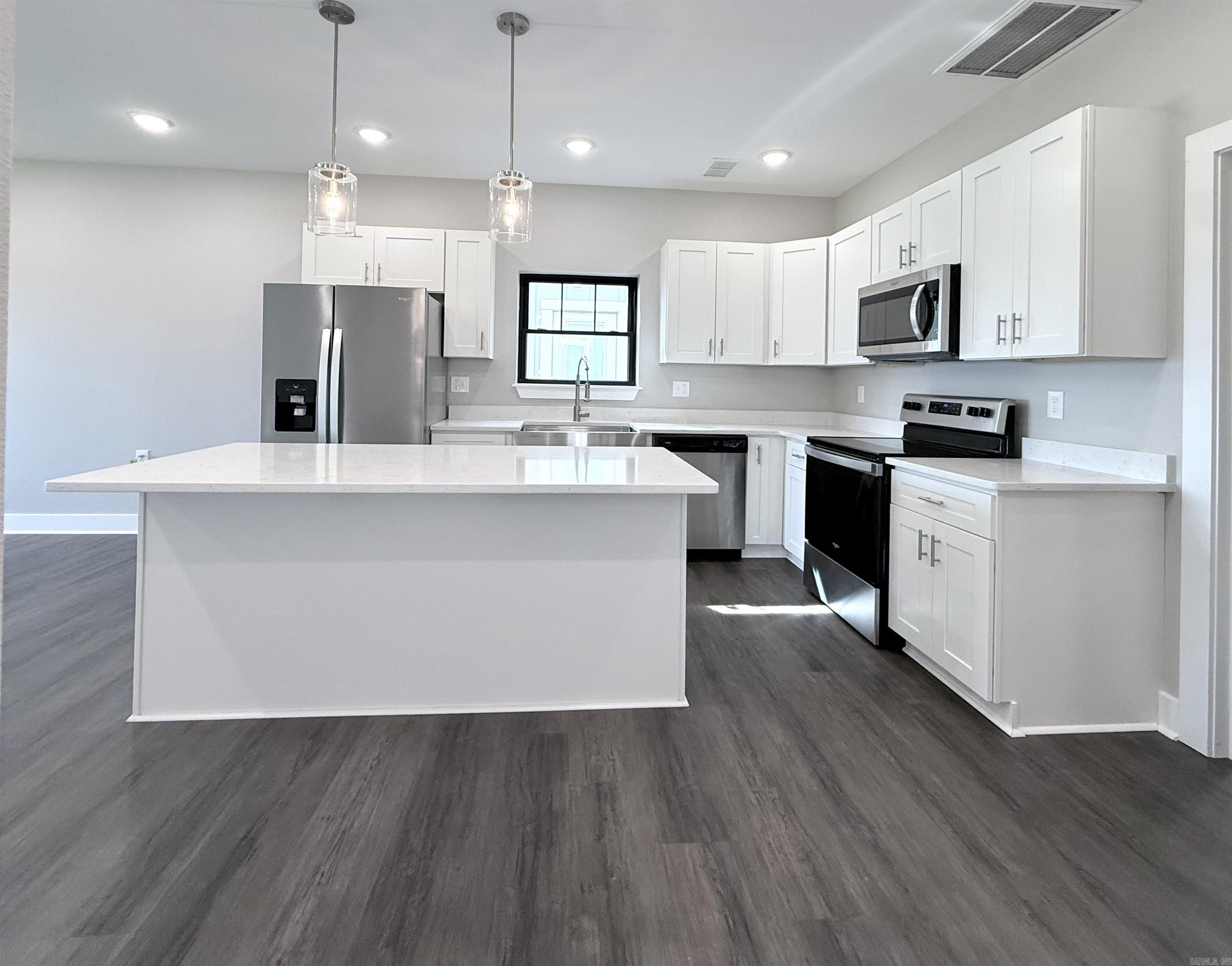 5 Estes Way Property Photo 4
