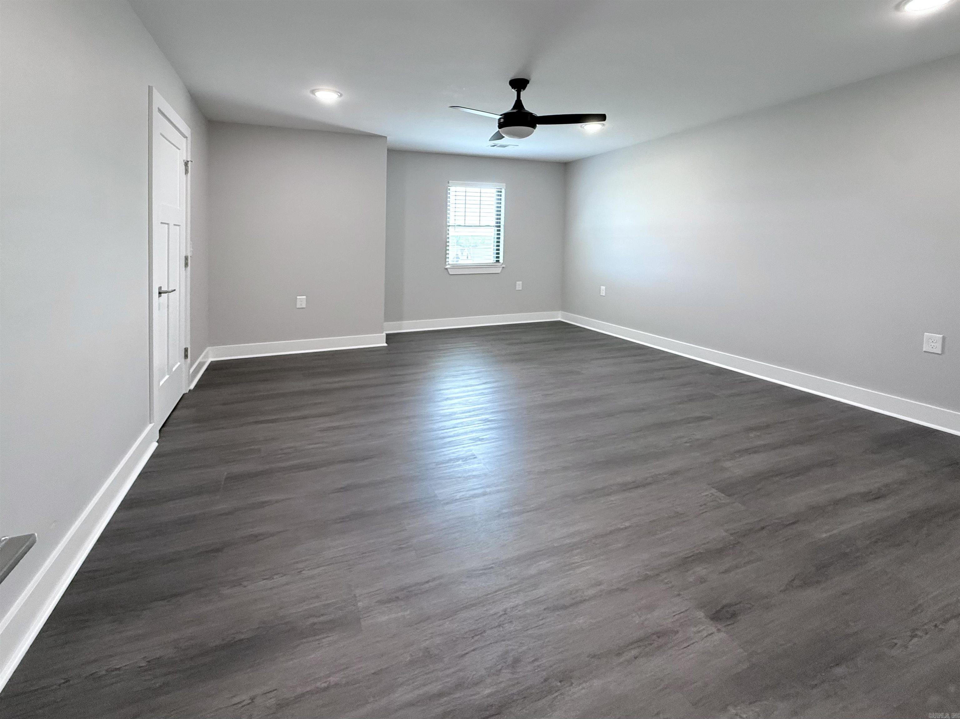 5 Estes Way Property Photo 7