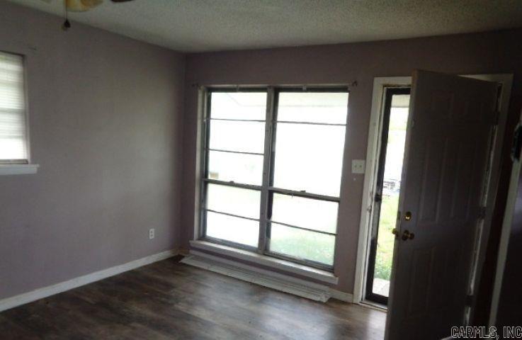 2101 Muldrow Drive Property Photo 3