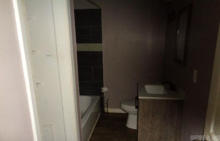 2101 Muldrow Drive Property Photo 5