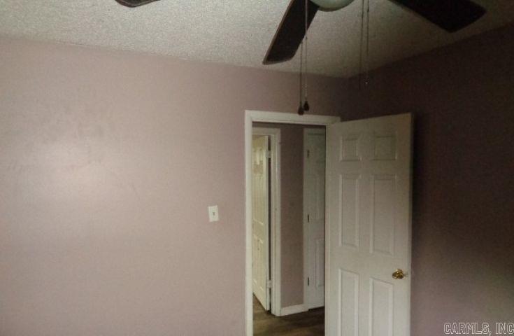 2101 Muldrow Drive Property Photo 10