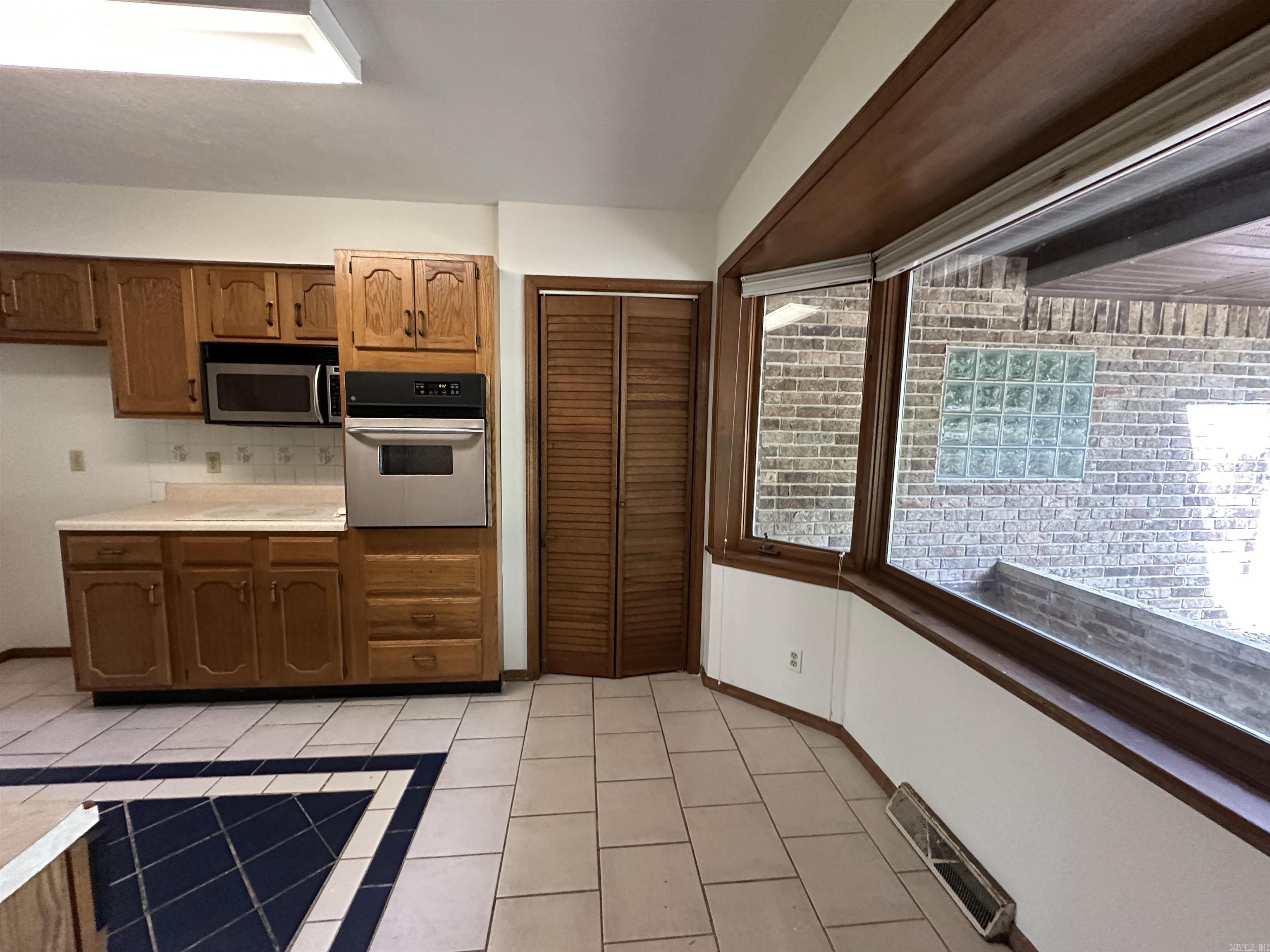 76 Bayview Drive Property Photo 3