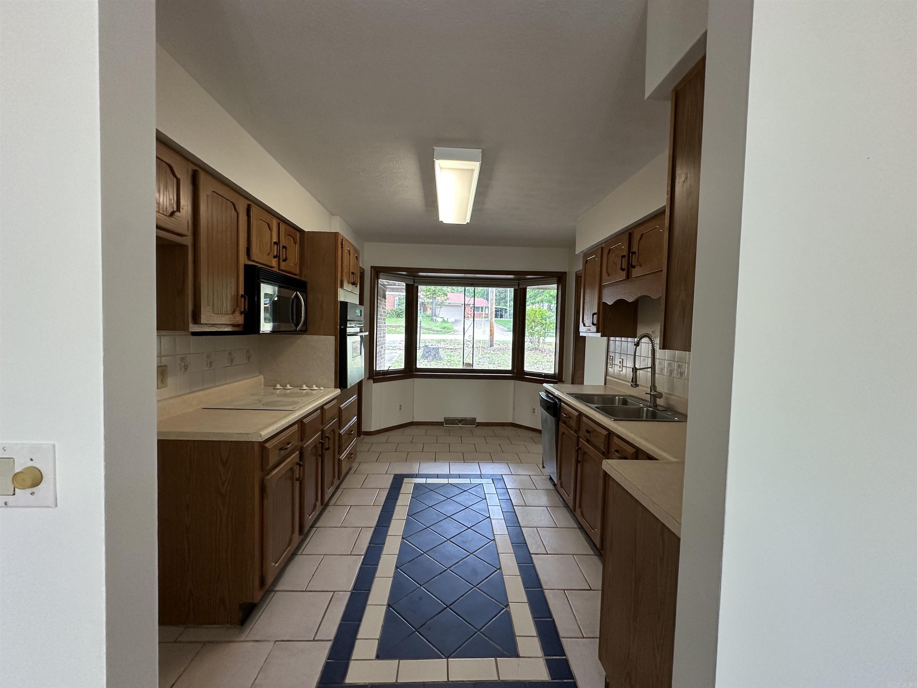 76 Bayview Drive Property Photo 5