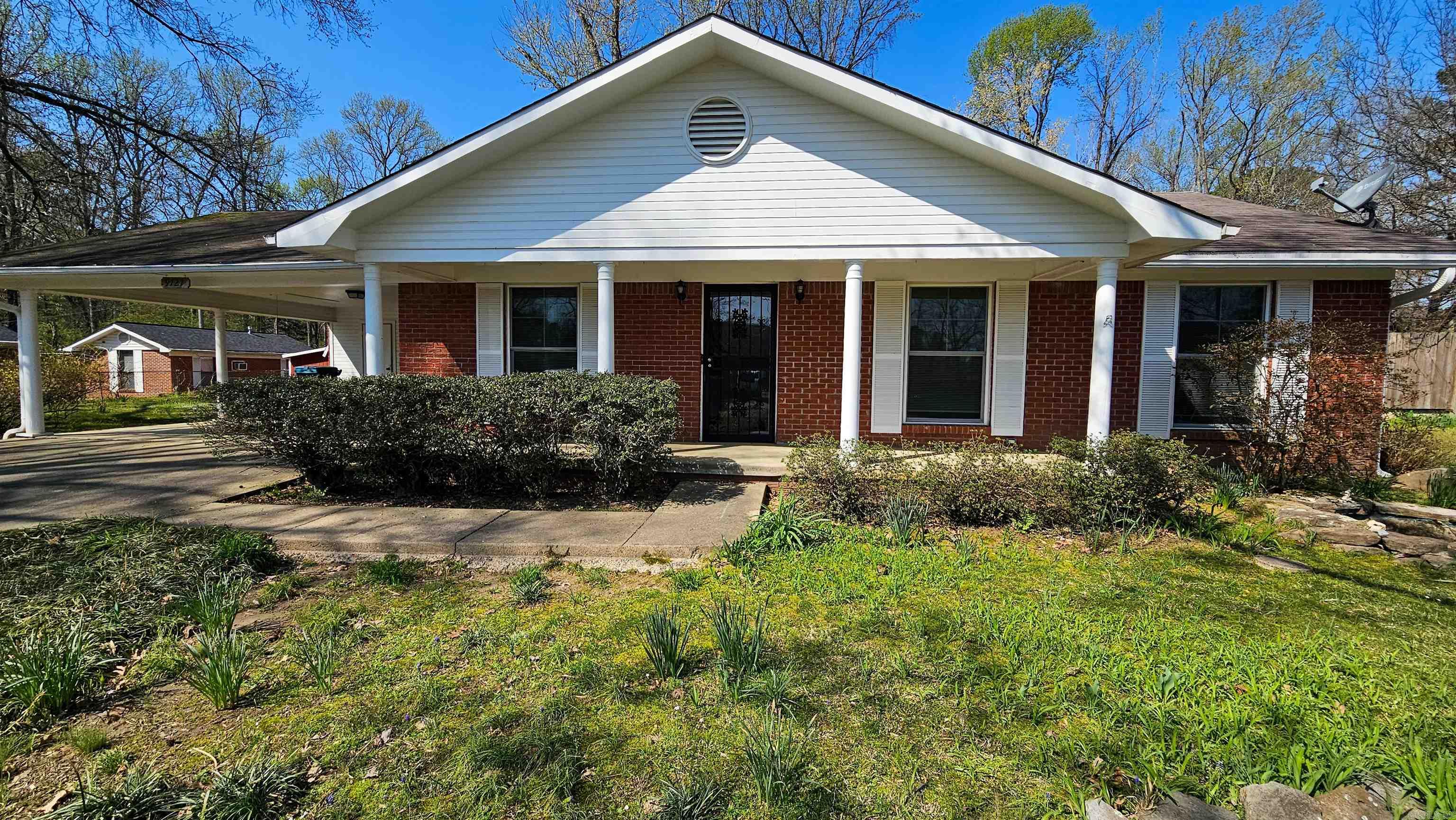 9727 Lanehart Road Property Photo 2