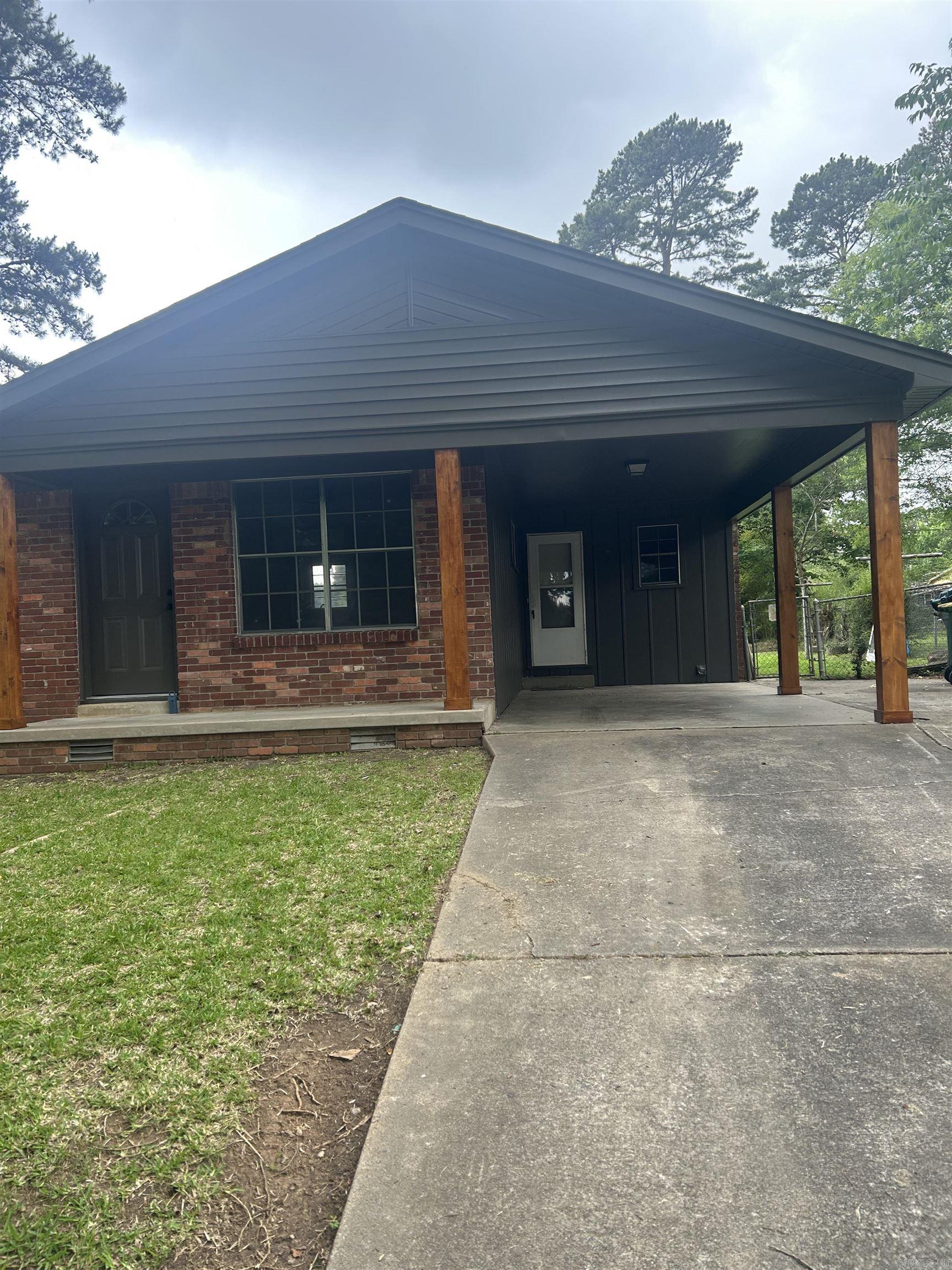 1620 Glenda Street Property Photo 2