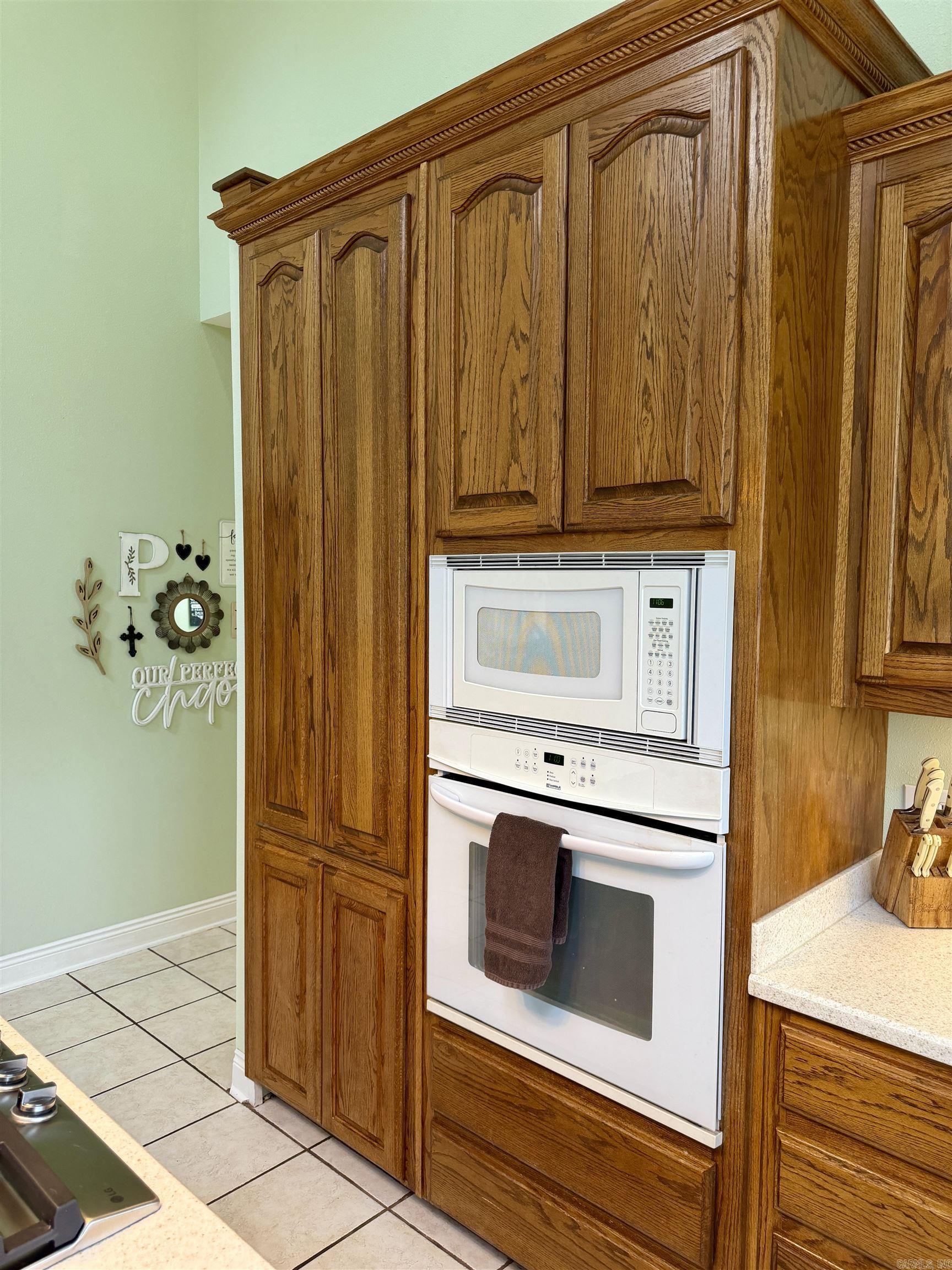 328 County Road 3467 Property Photo 19