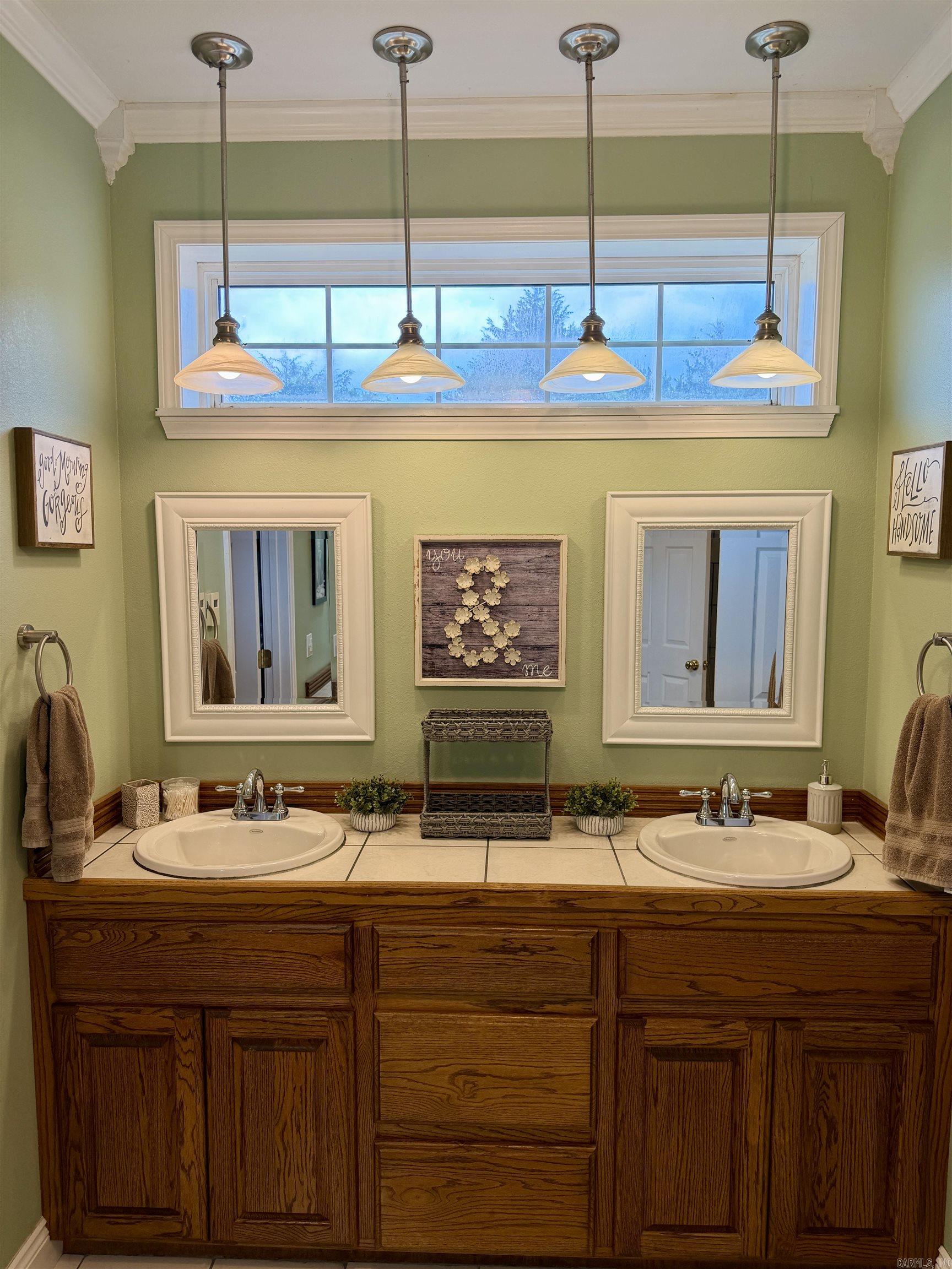 328 County Road 3467 Property Photo 36