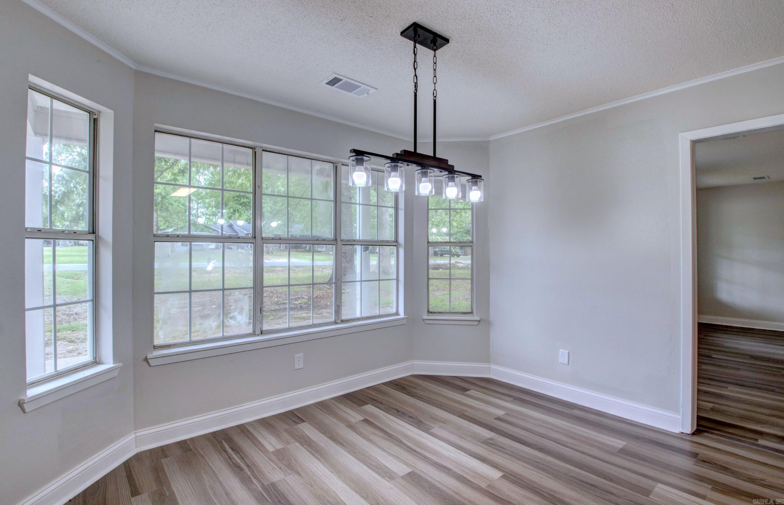 19200 Oaklawn Cove Property Photo 10