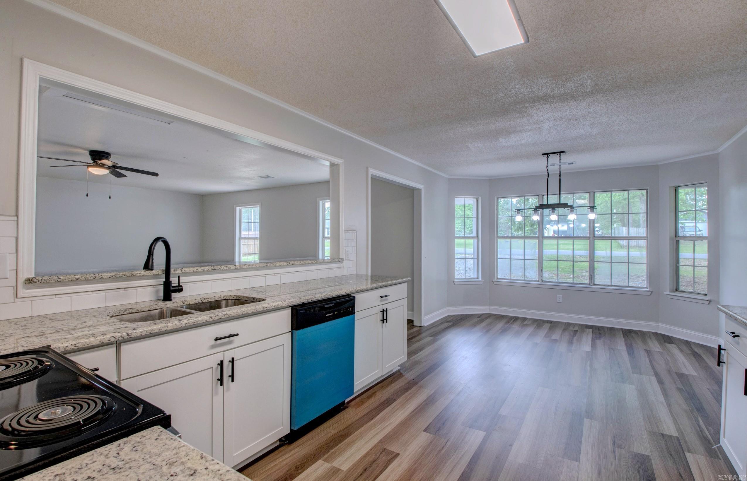 19200 Oaklawn Cove Property Photo 18