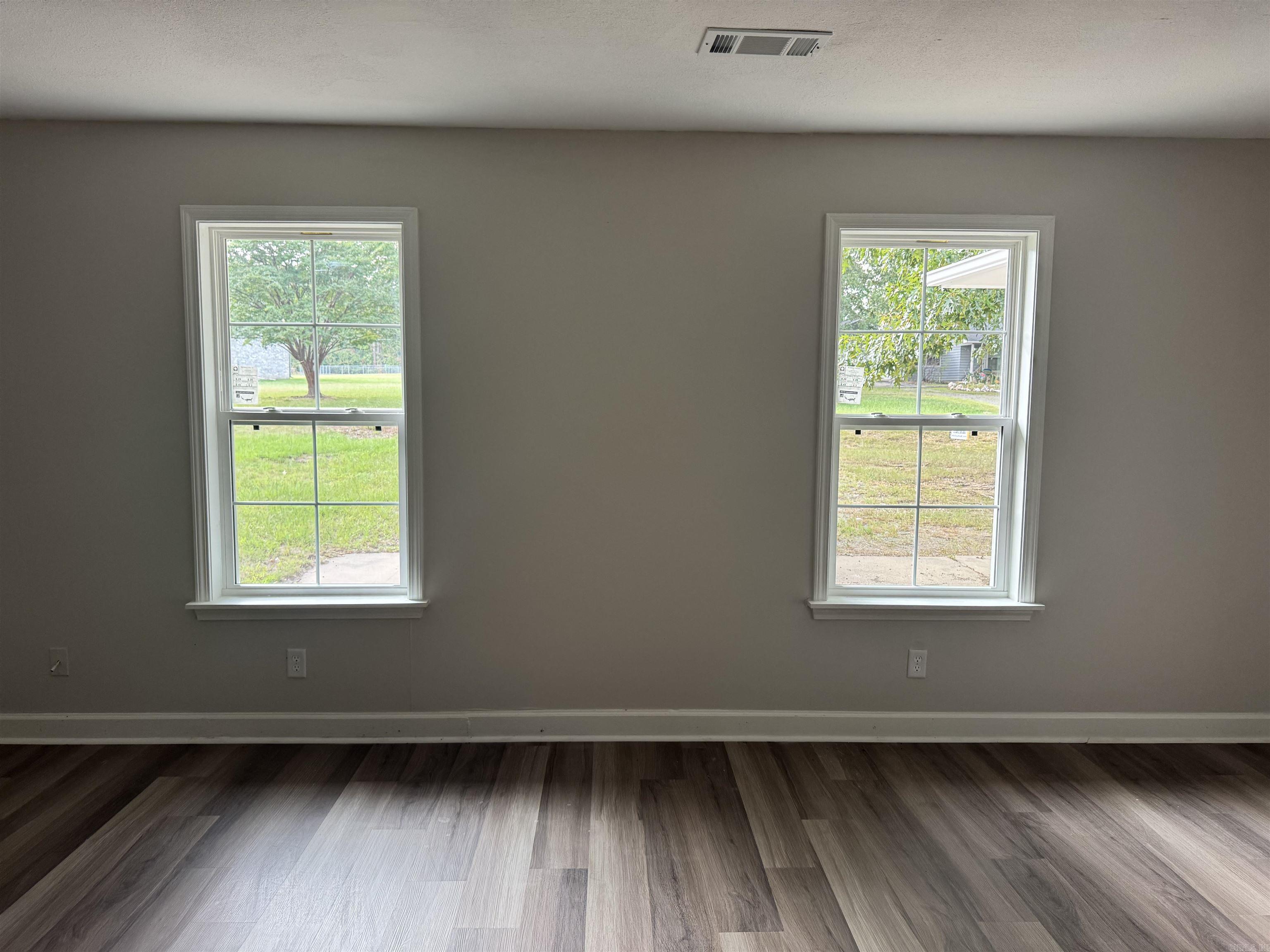 19200 Oaklawn Cove Property Photo 22