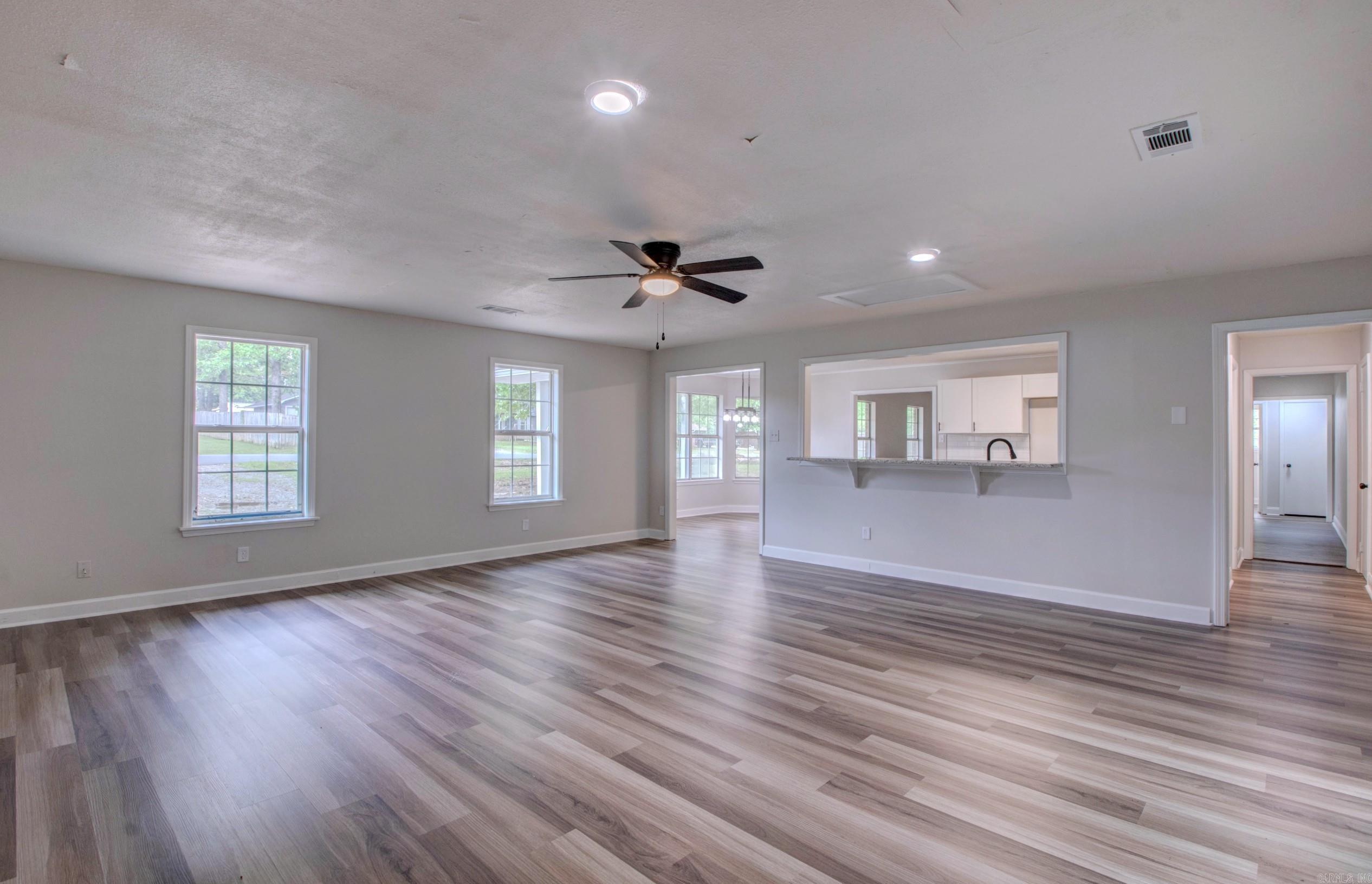19200 Oaklawn Cove Property Photo 23