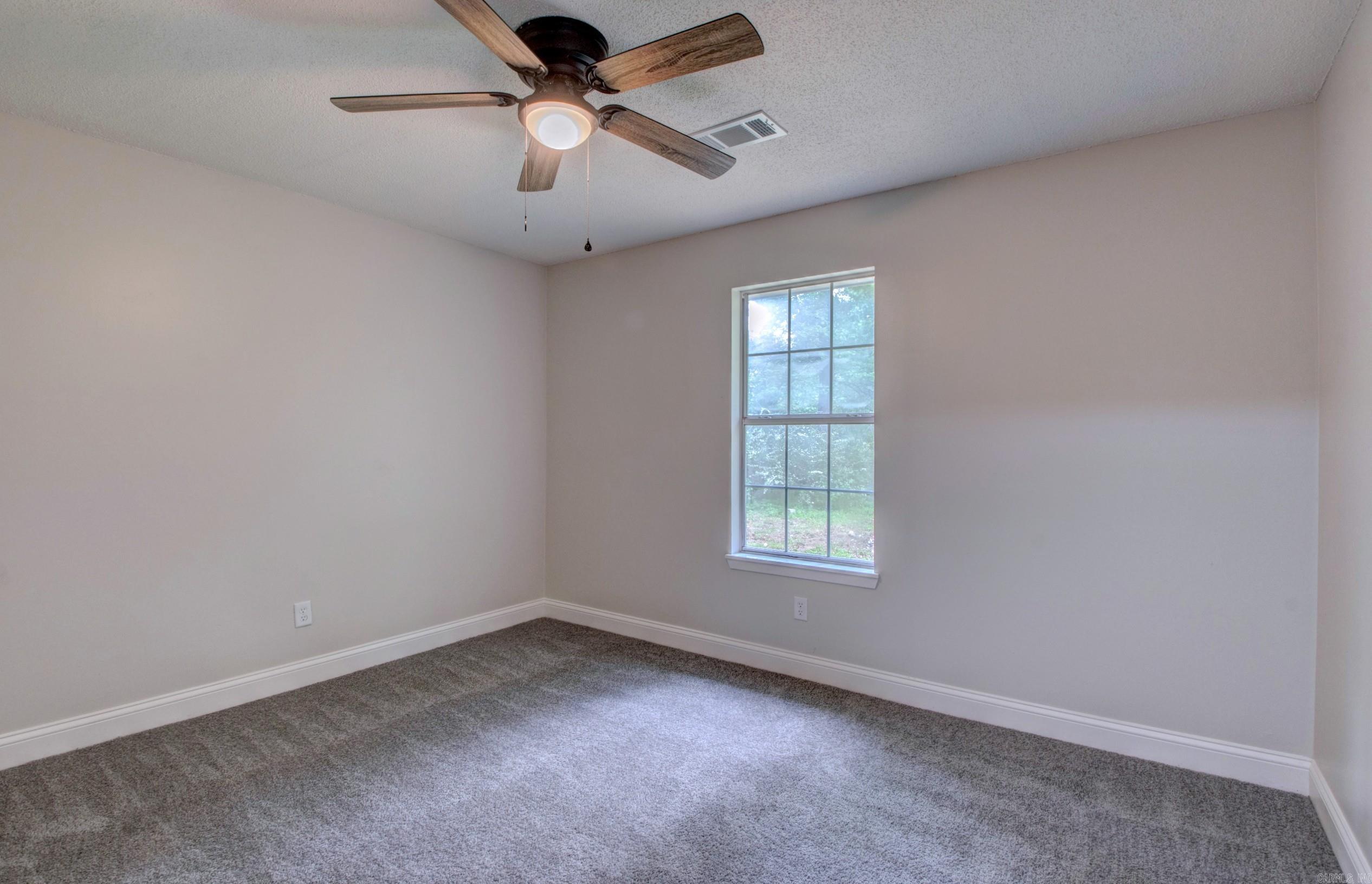 19200 Oaklawn Cove Property Photo 33