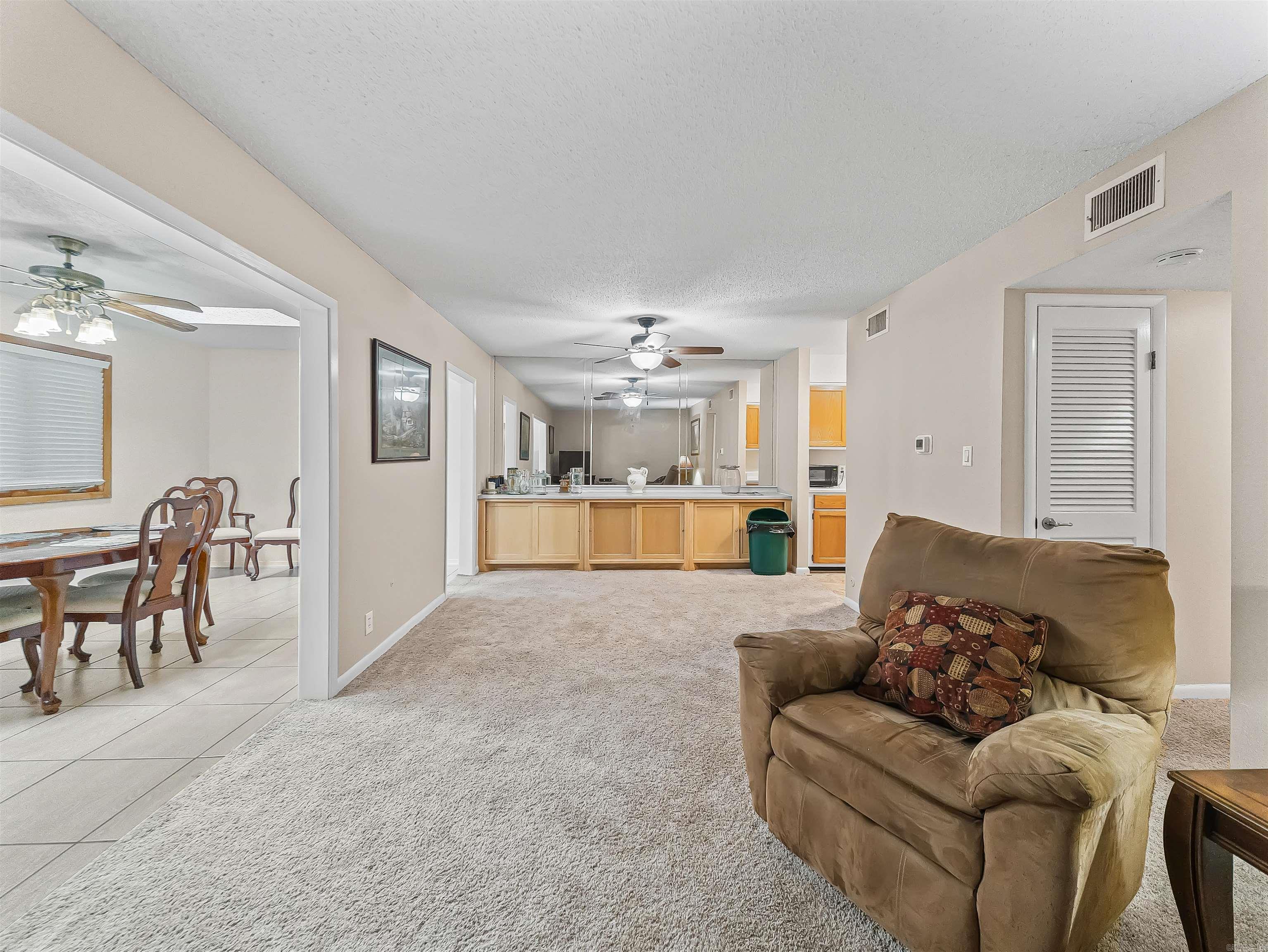 116 Emperado Property Photo 7