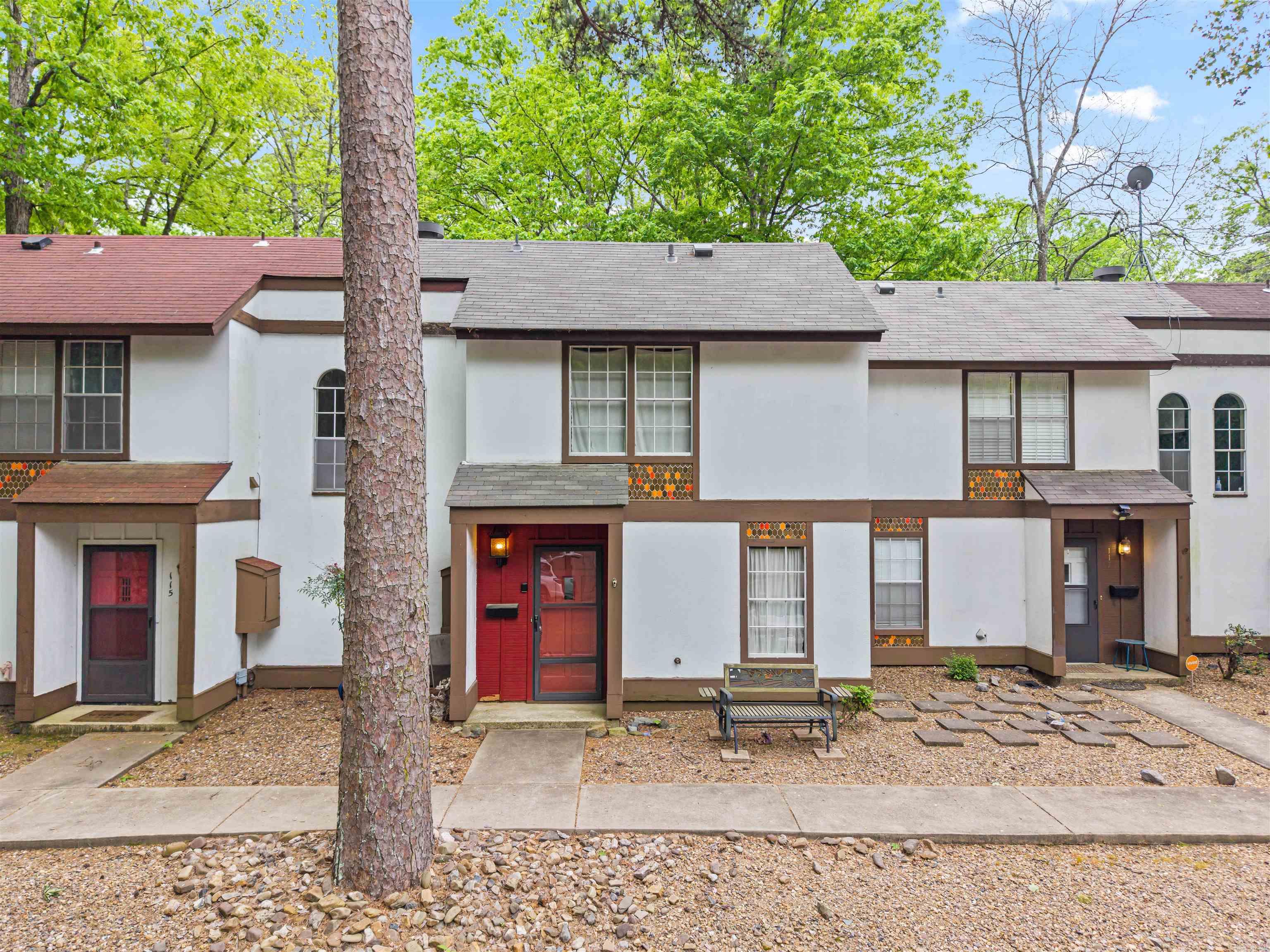 116 Emperado Property Photo 33