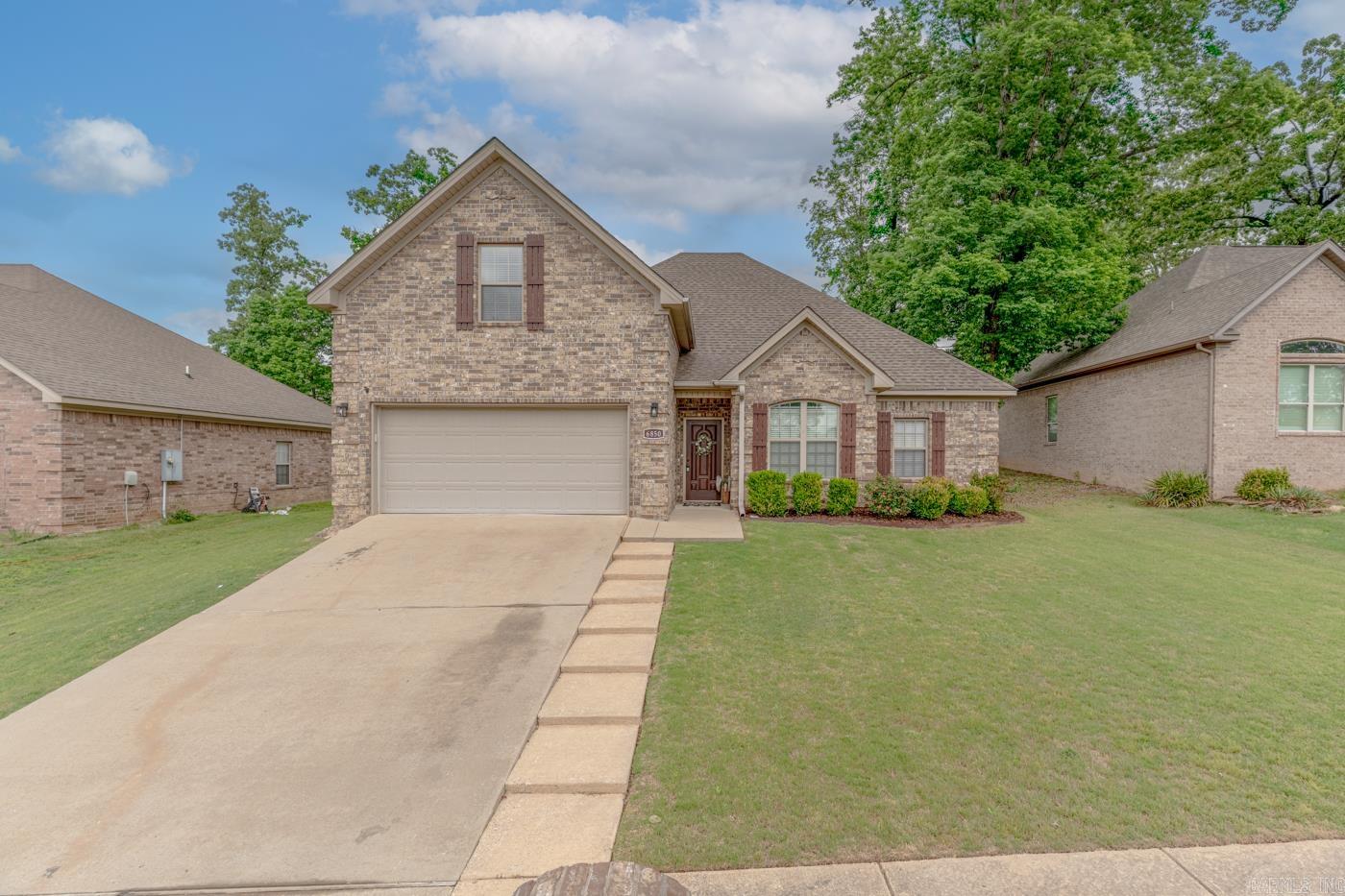 6850 Grace Village Drive Property Photo 1